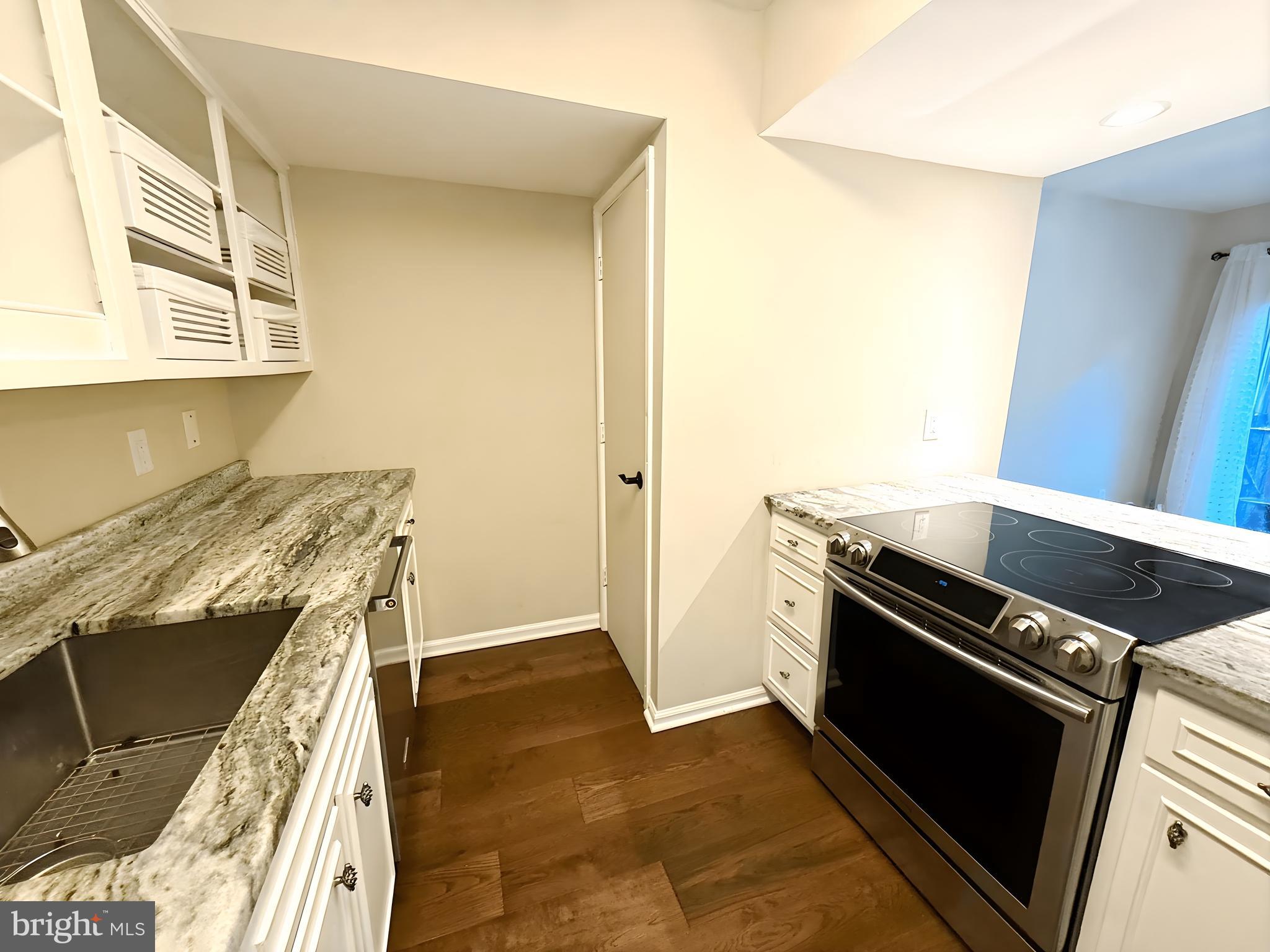 GREENE COUNTRIE - Residential Lease