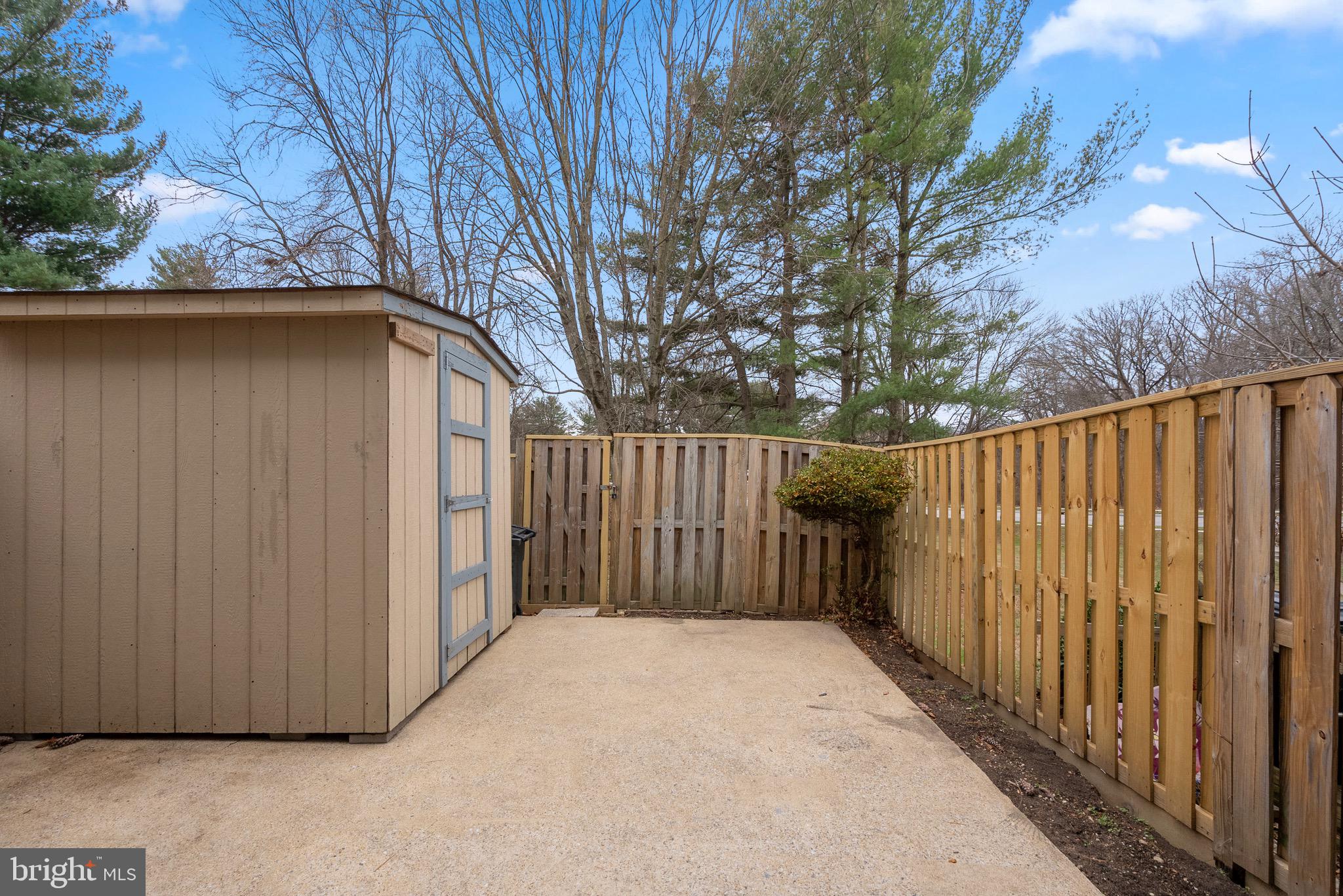 VILLAGE OF LONG REACH - Residential