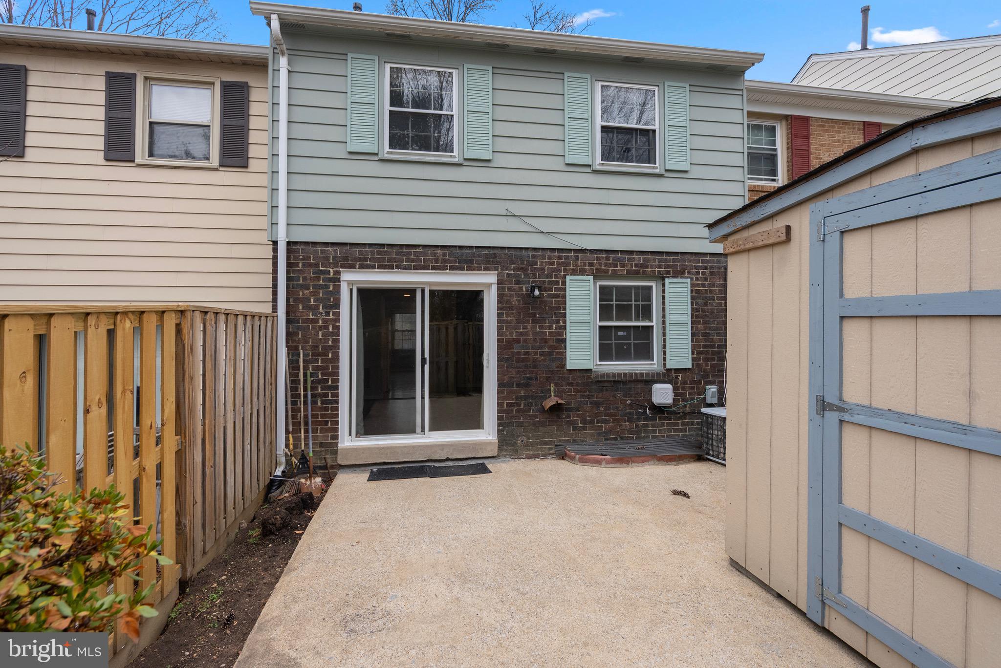 VILLAGE OF LONG REACH - Residential