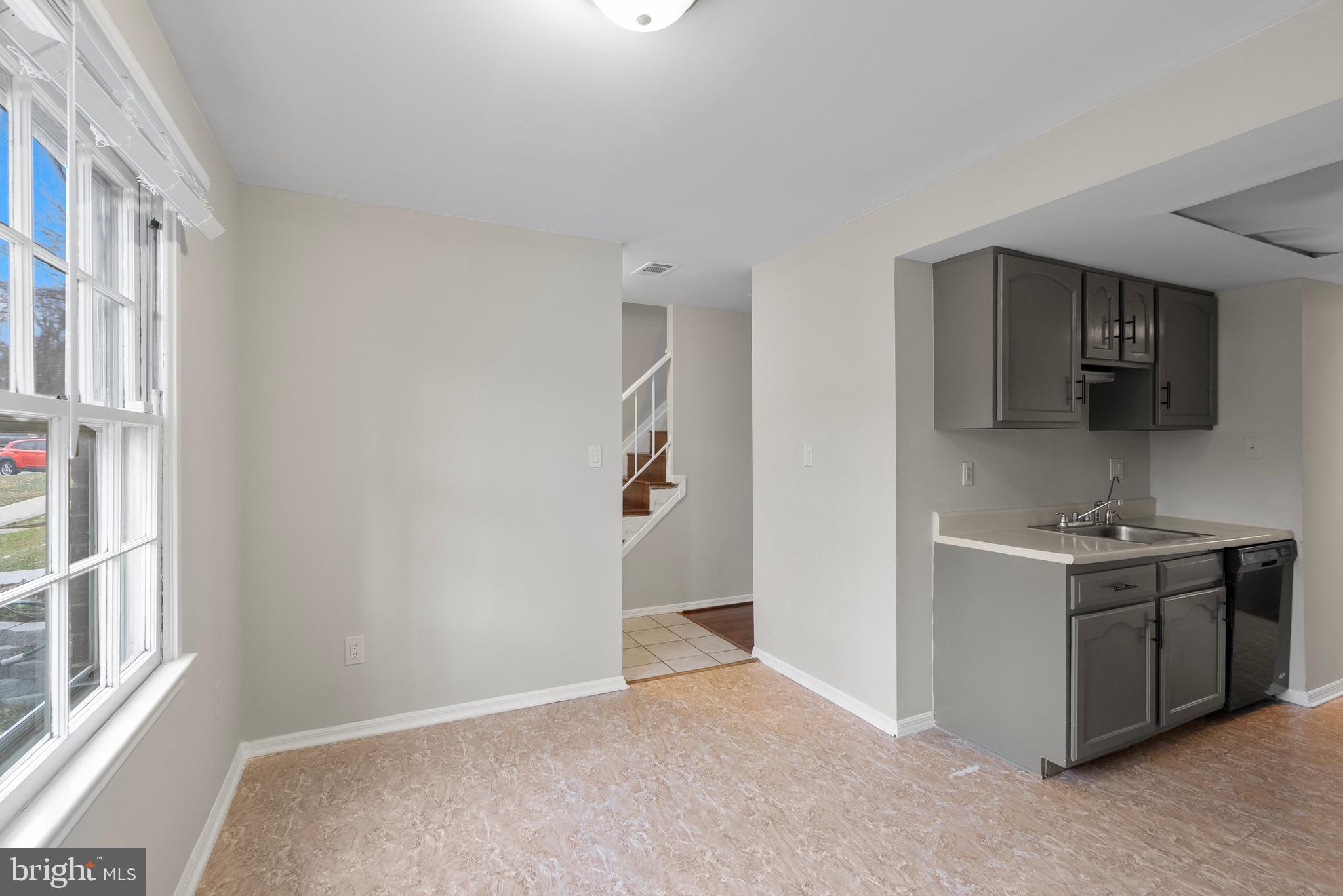 VILLAGE OF LONG REACH - Residential