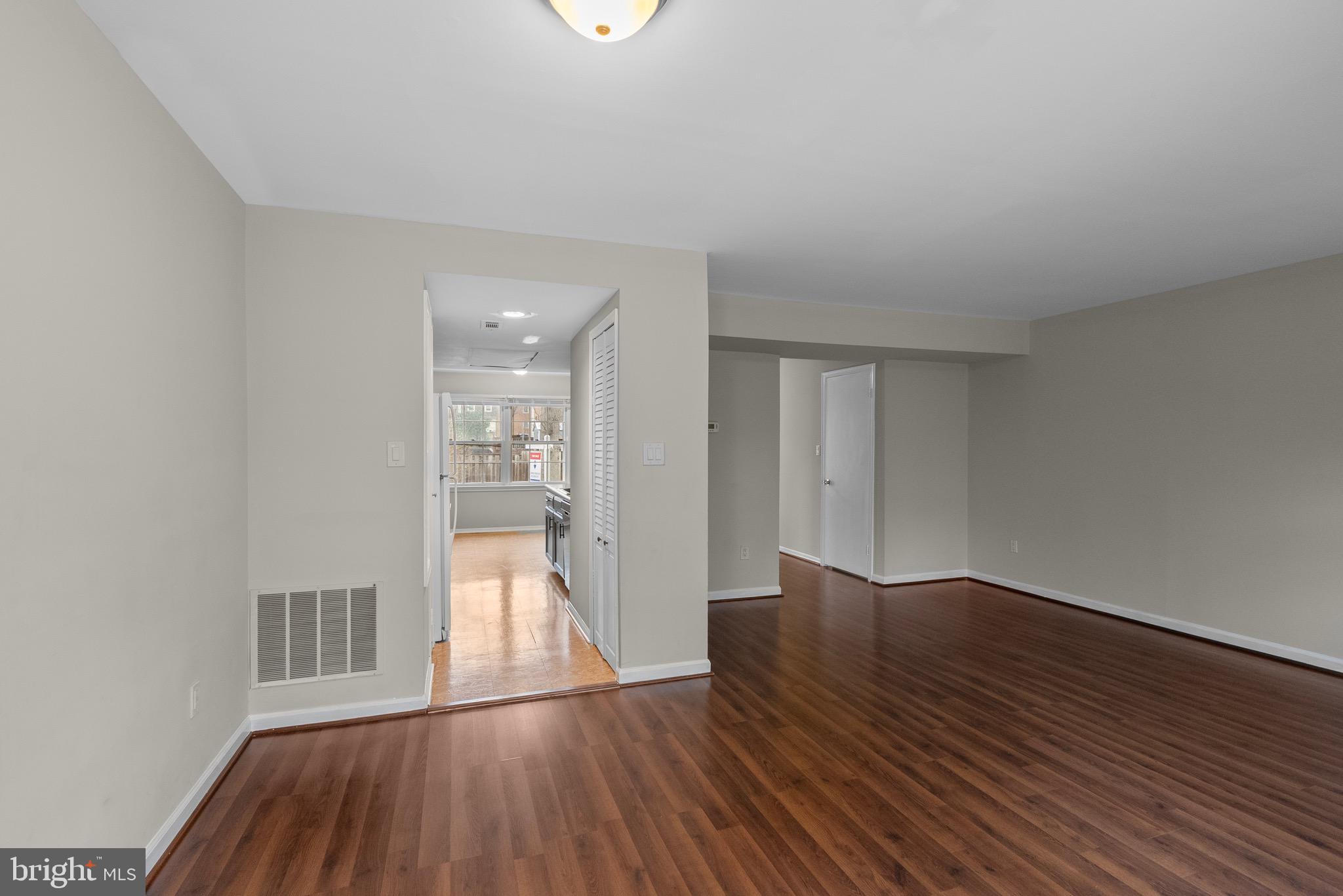 VILLAGE OF LONG REACH - Residential