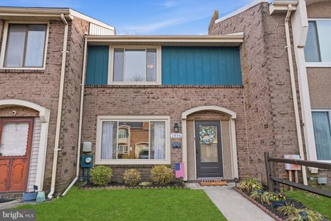 Townhouse For Sale - 1016 Weybridge Court<br/> BENSALEM, PA 19020