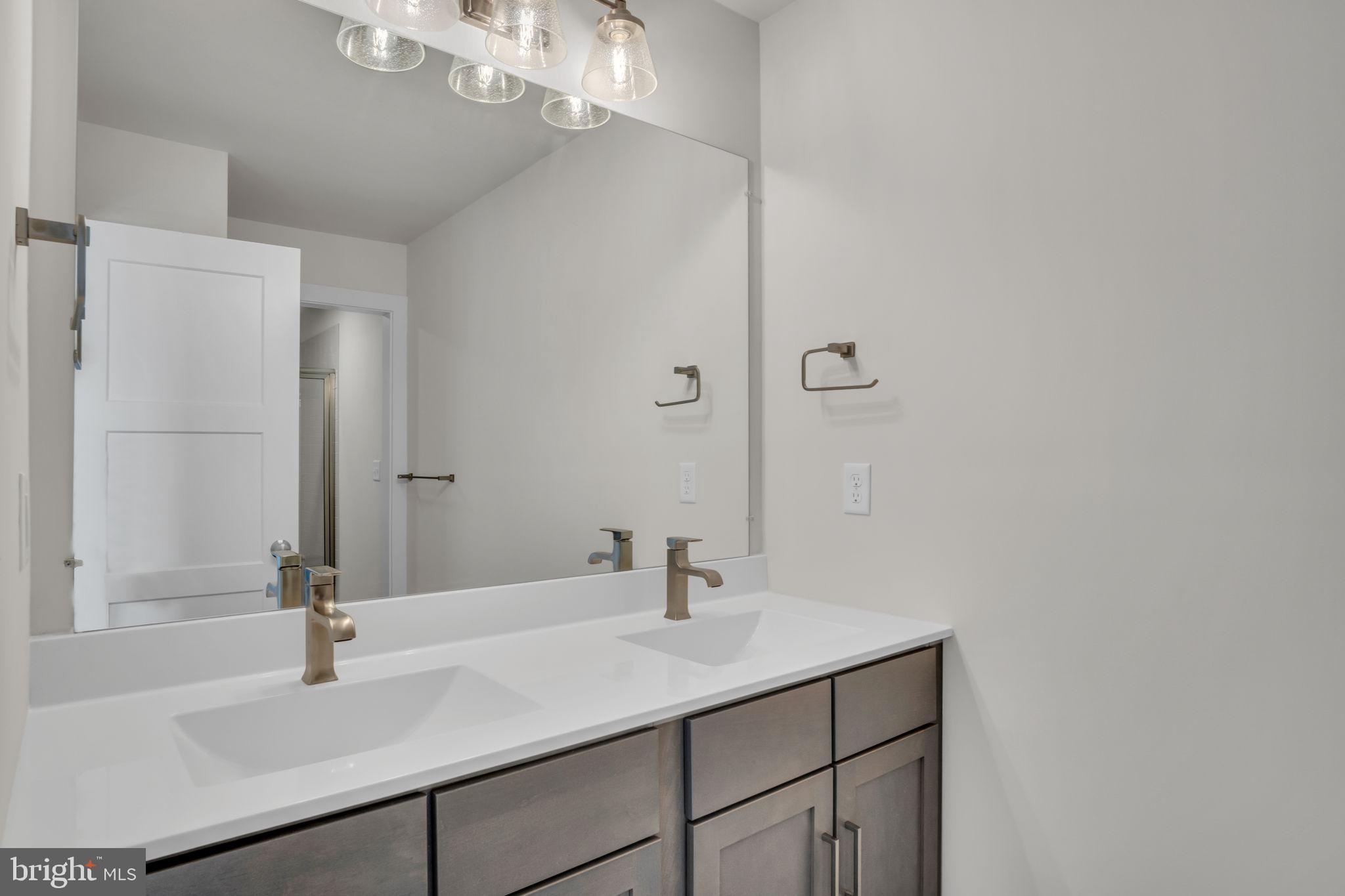 AUTUMN CHASE - Residential