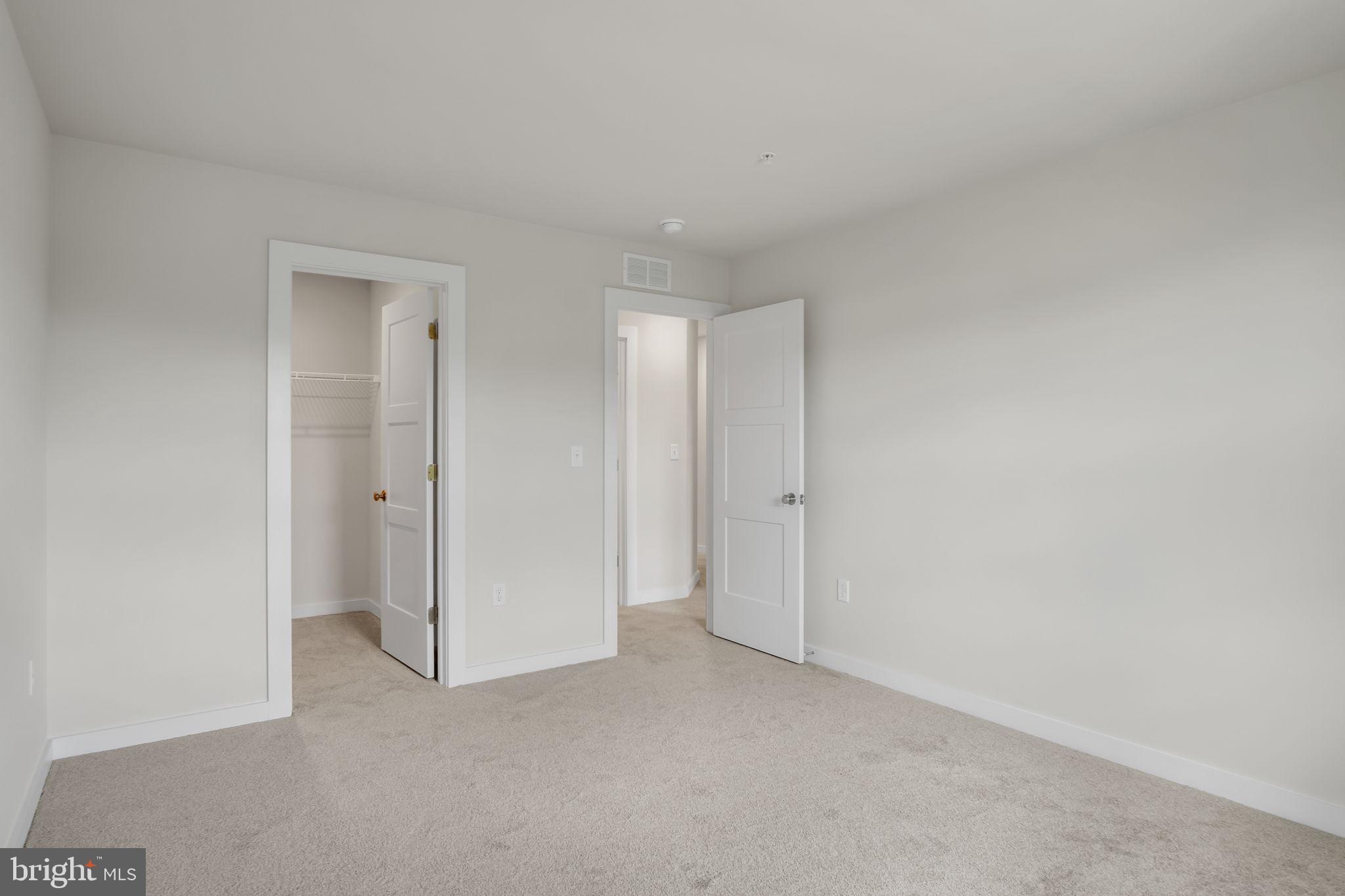 AUTUMN CHASE - Residential