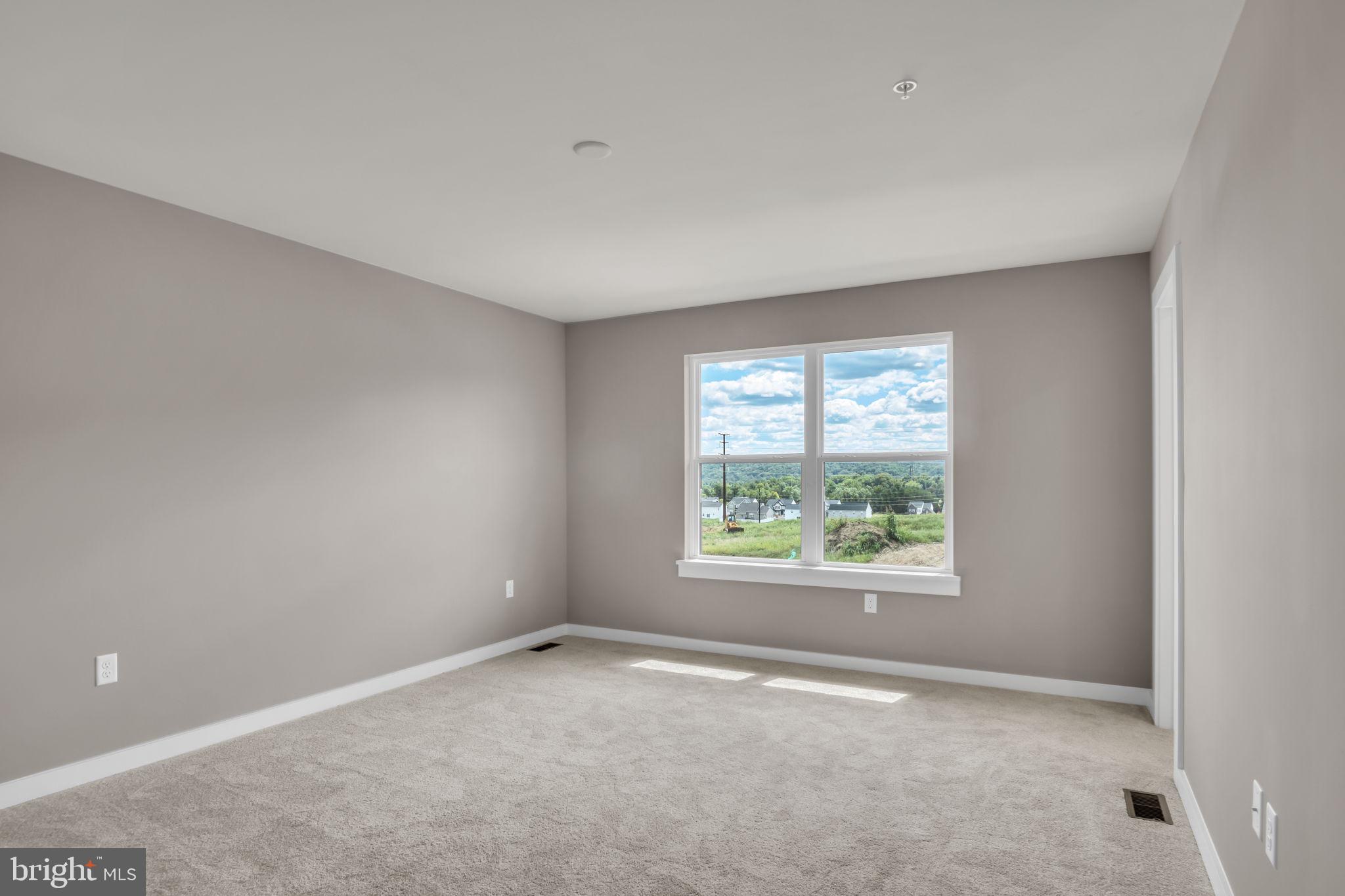 AUTUMN CHASE - Residential