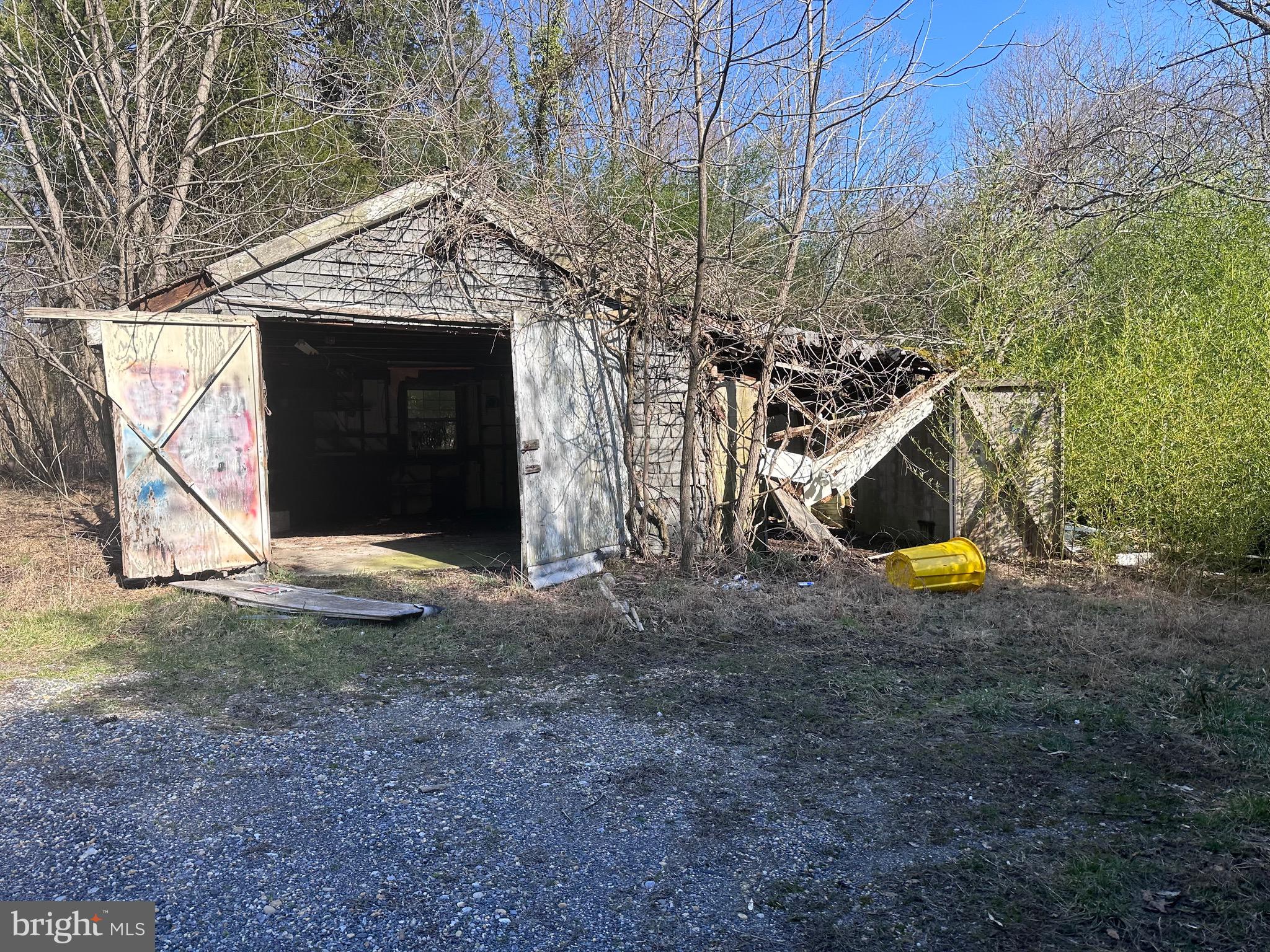 SUNRISE BEACH - Residential