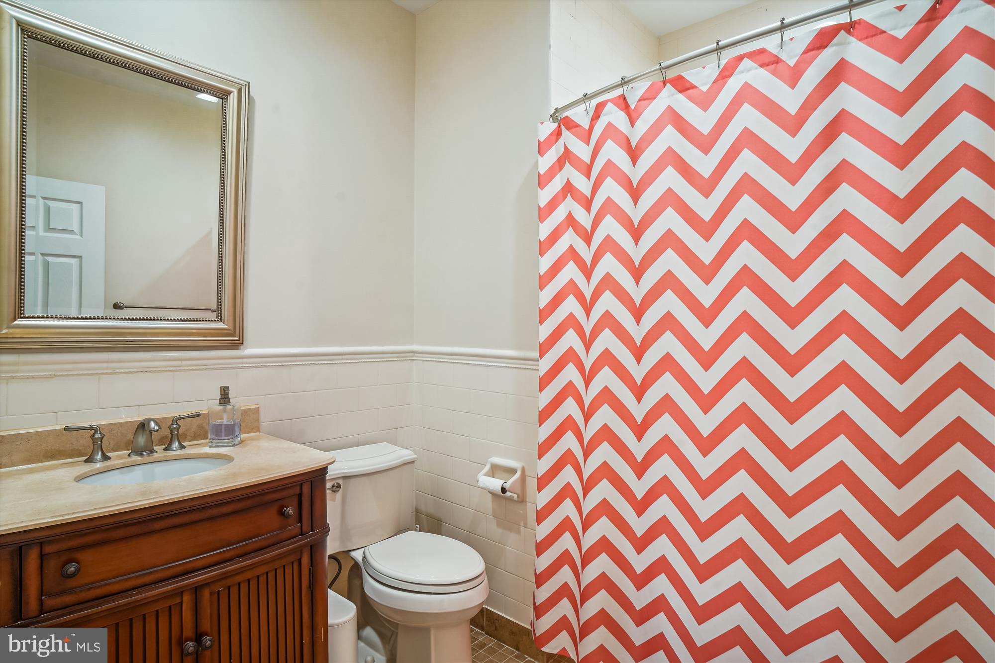 GOLF ESTATES - Residential Lease