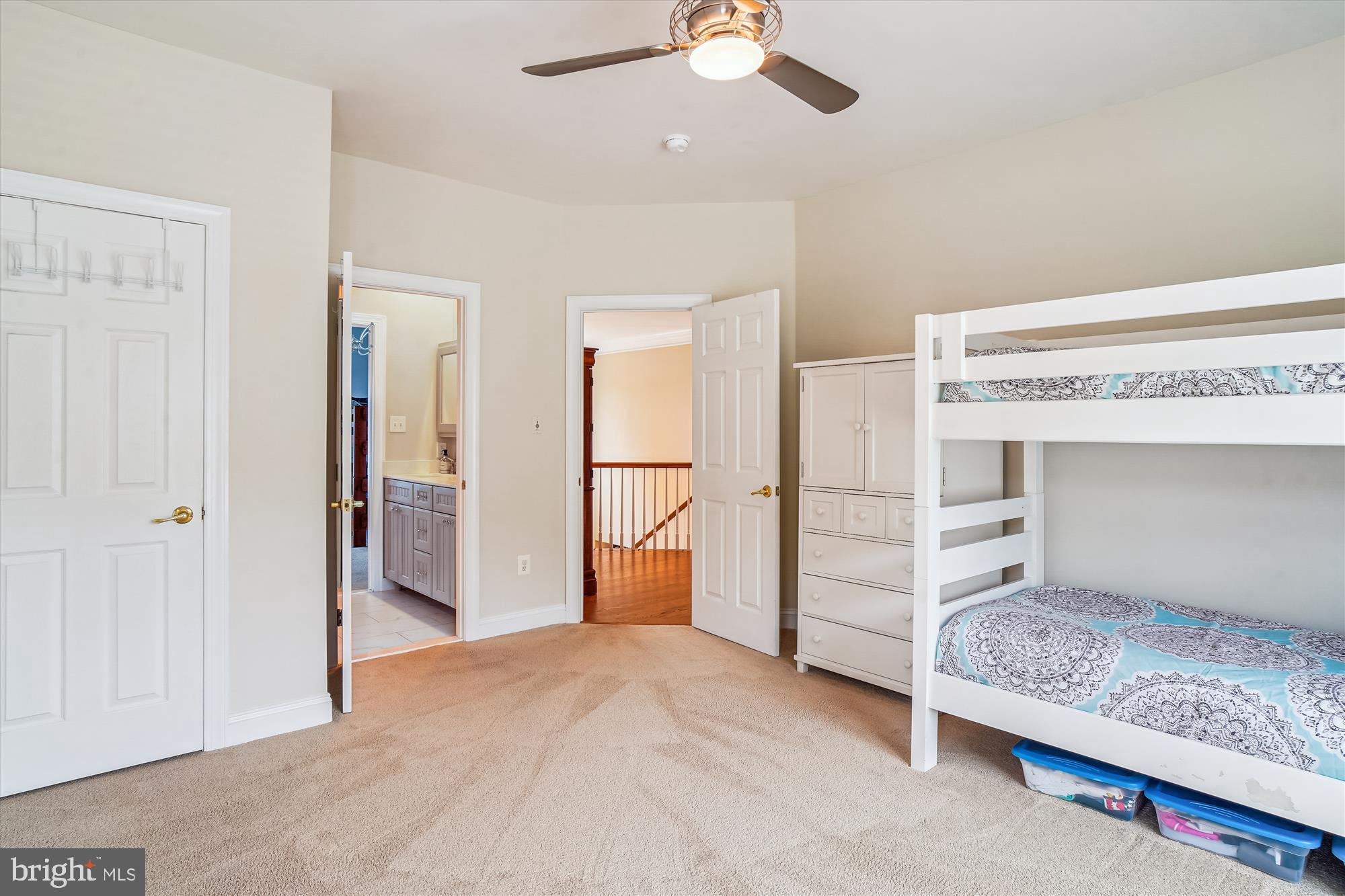 GOLF ESTATES - Residential Lease