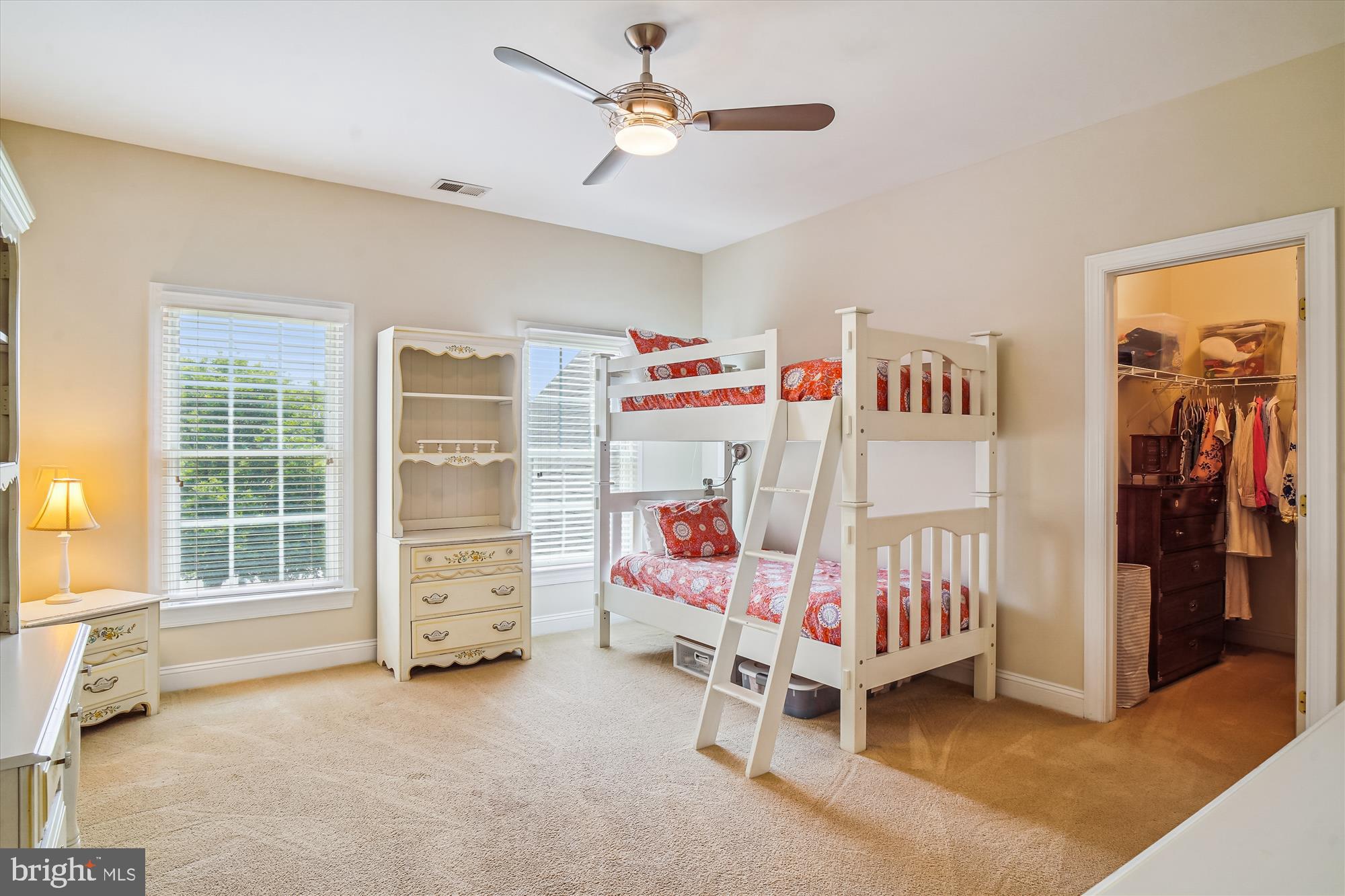 GOLF ESTATES - Residential Lease