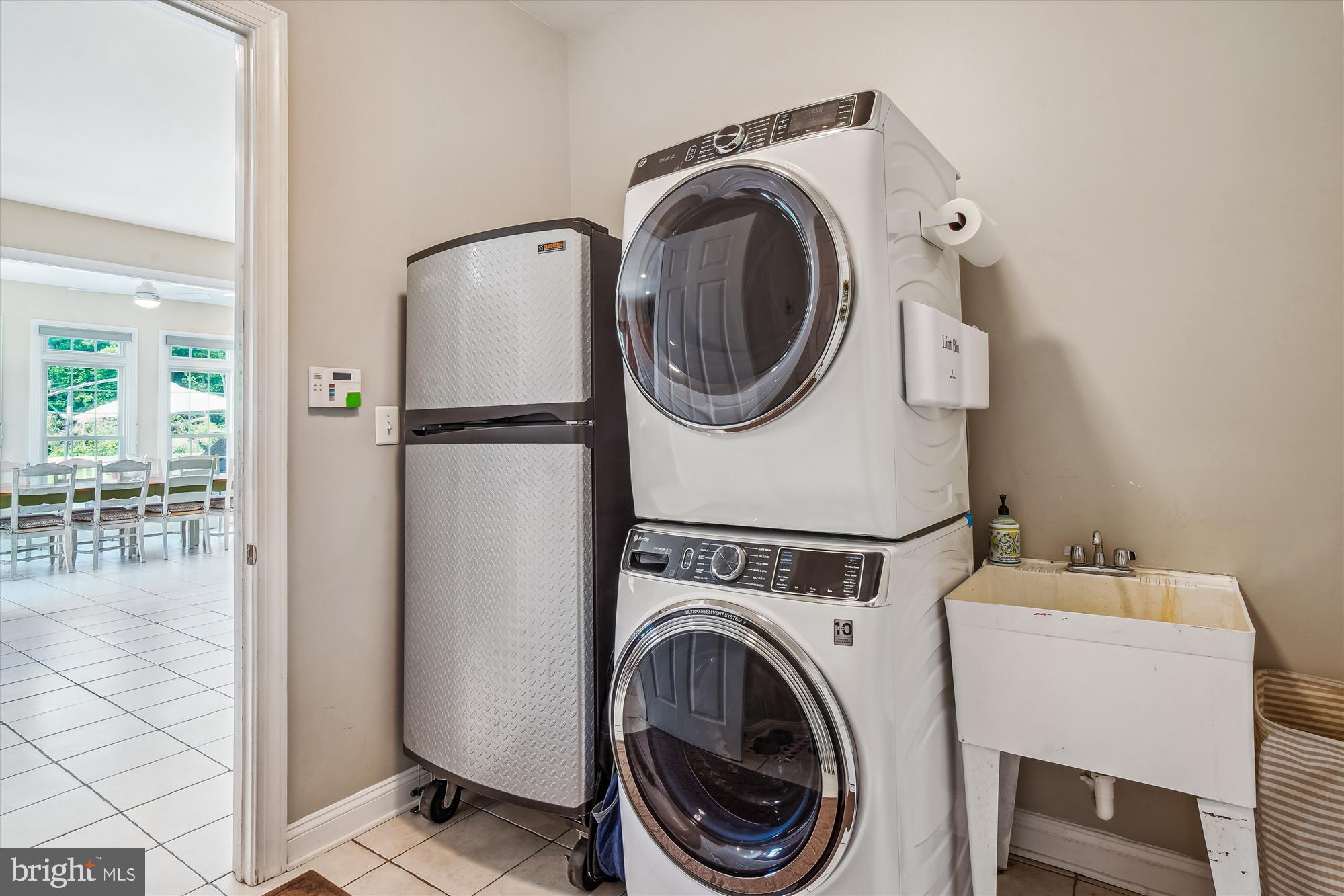 GOLF ESTATES - Residential Lease