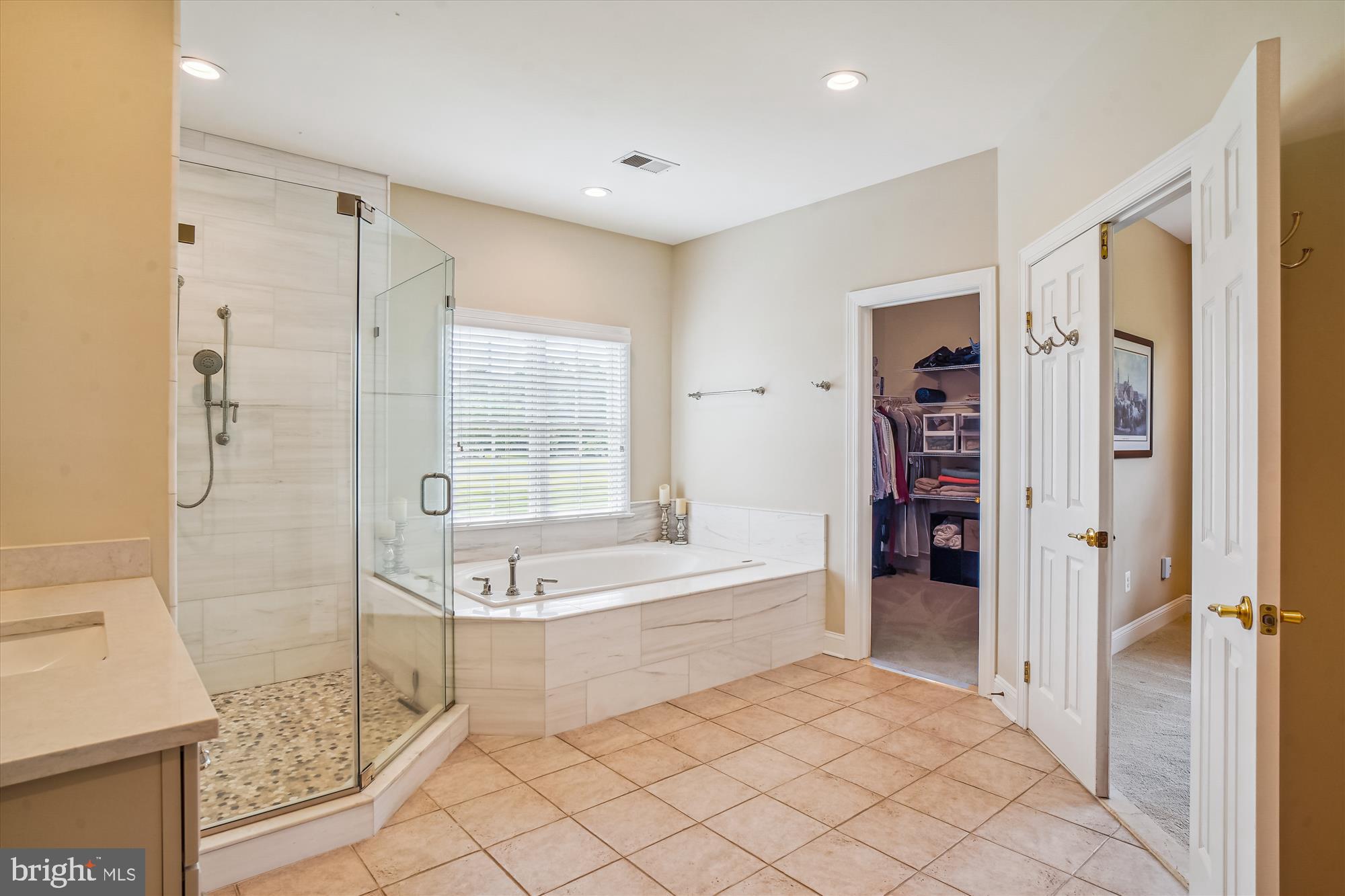 GOLF ESTATES - Residential Lease