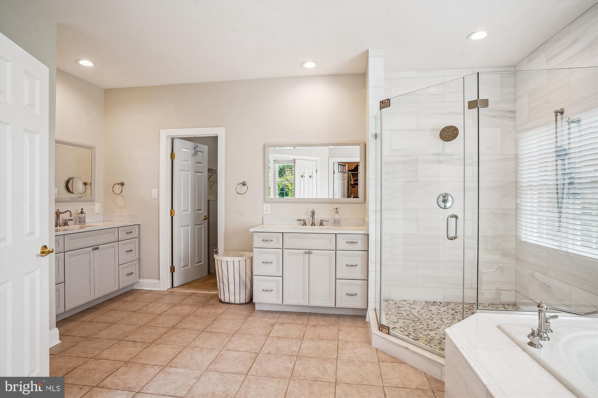 GOLF ESTATES - Residential Lease