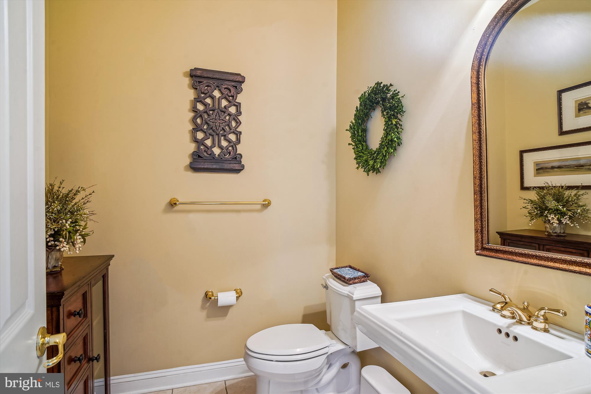 GOLF ESTATES - Residential Lease