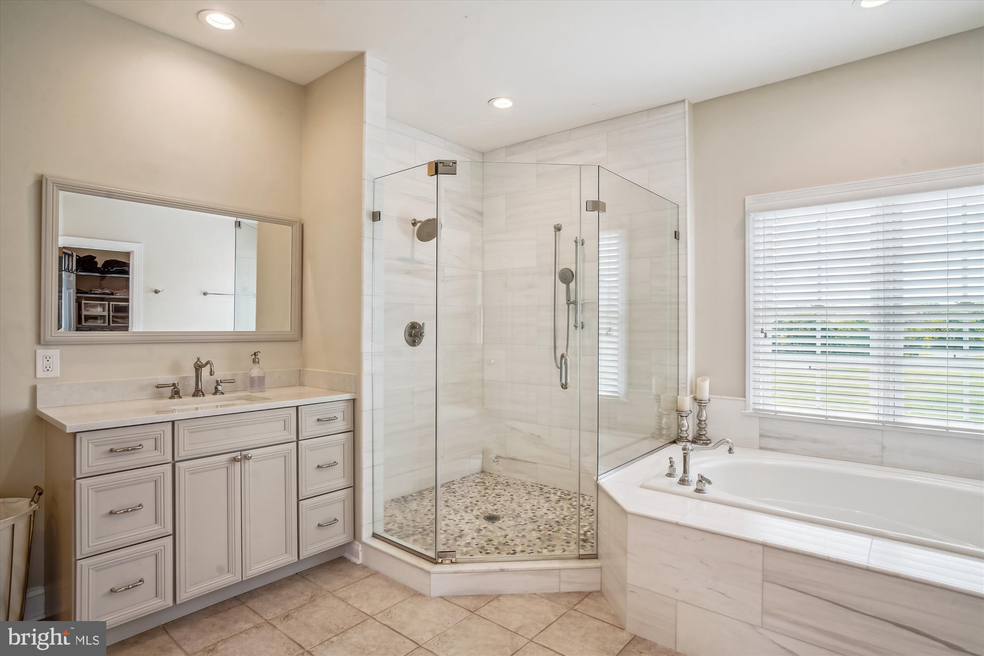 GOLF ESTATES - Residential Lease