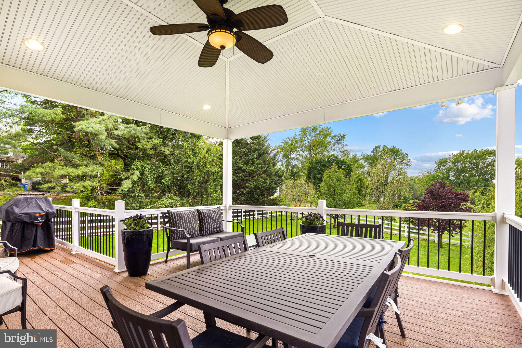 CEDAR MILL - Residential