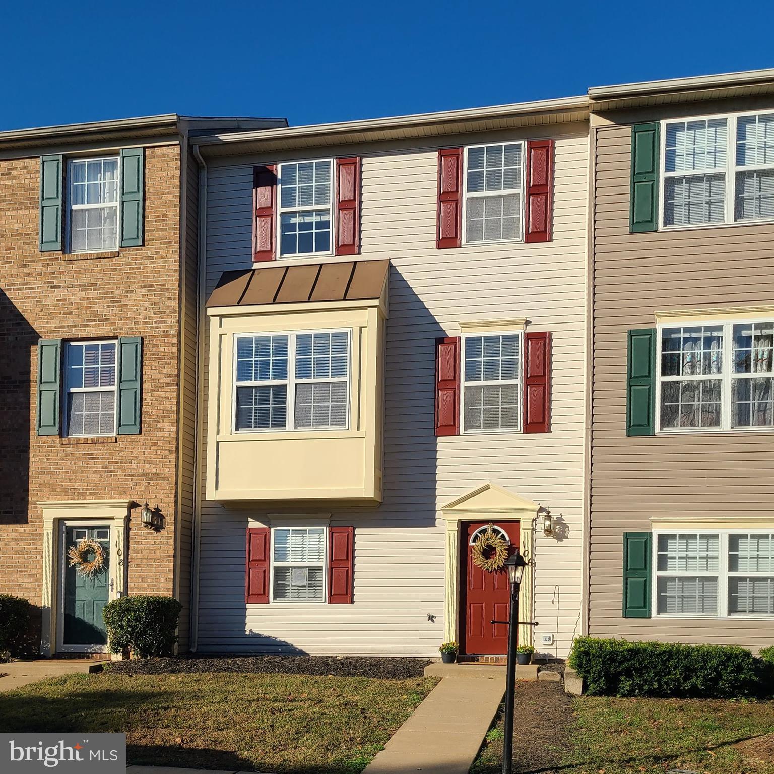 CHARLESTOWN COMMONS - Residential Lease