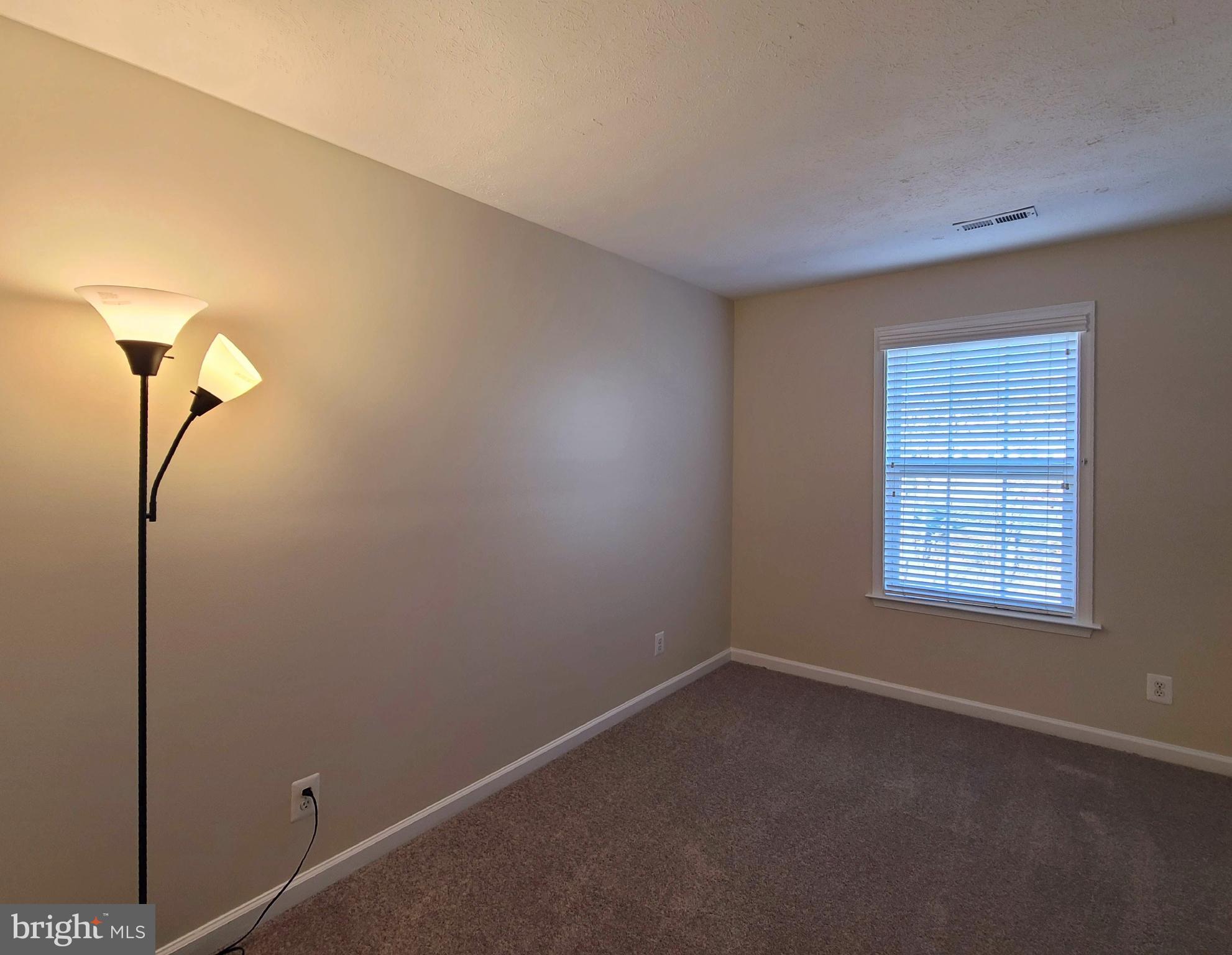 CHARLESTOWN COMMONS - Residential Lease