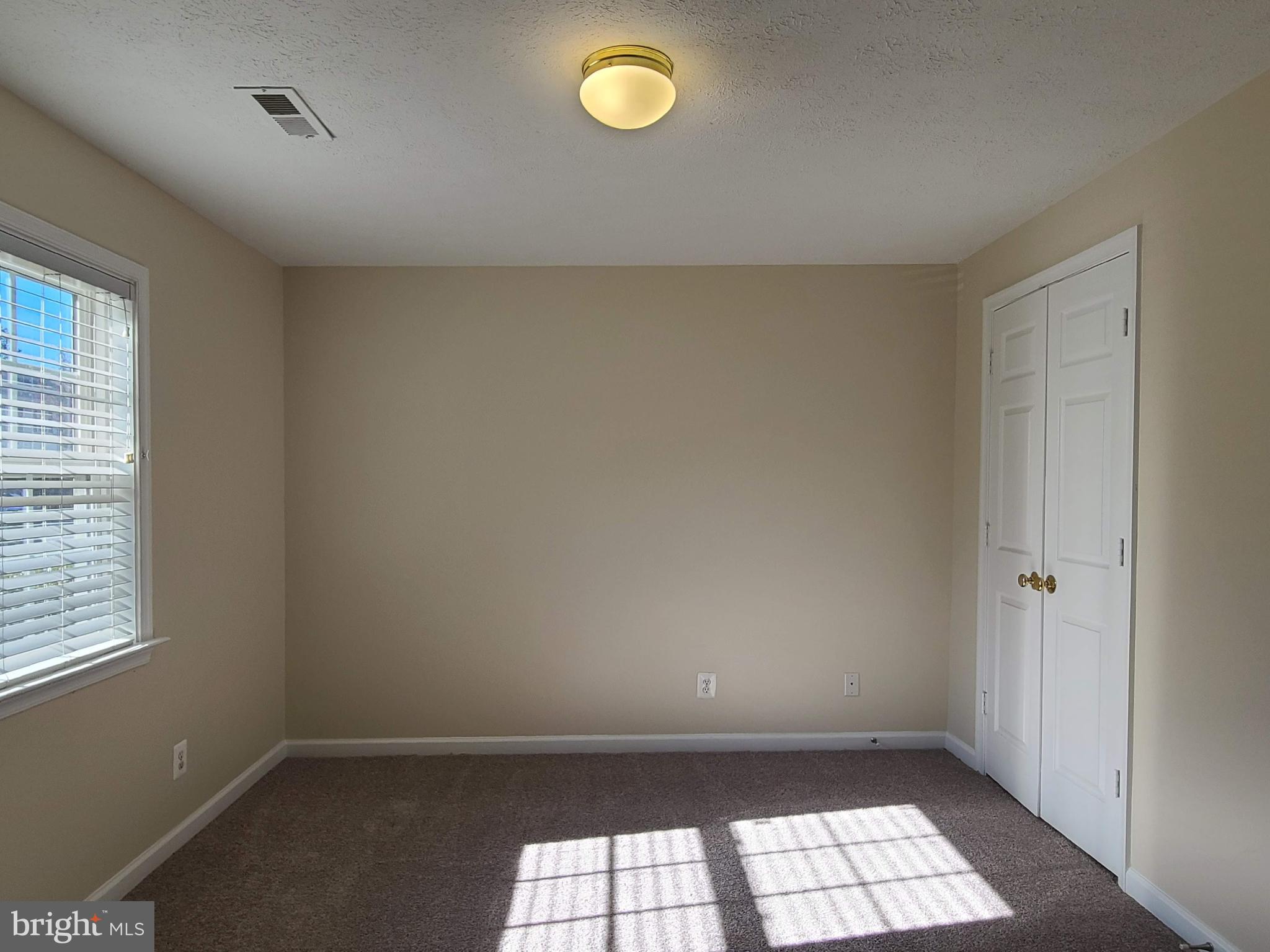 CHARLESTOWN COMMONS - Residential Lease