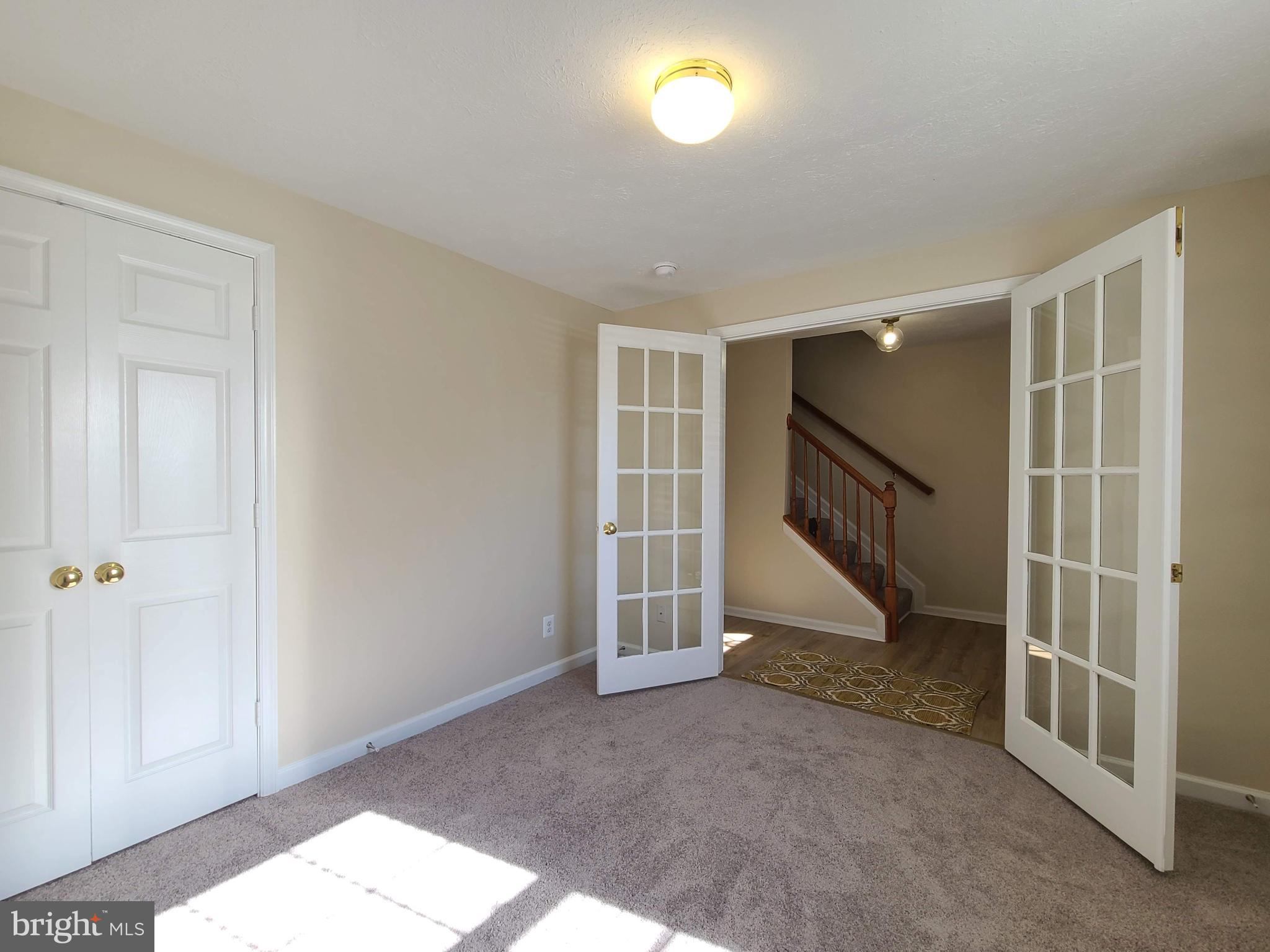 CHARLESTOWN COMMONS - Residential Lease