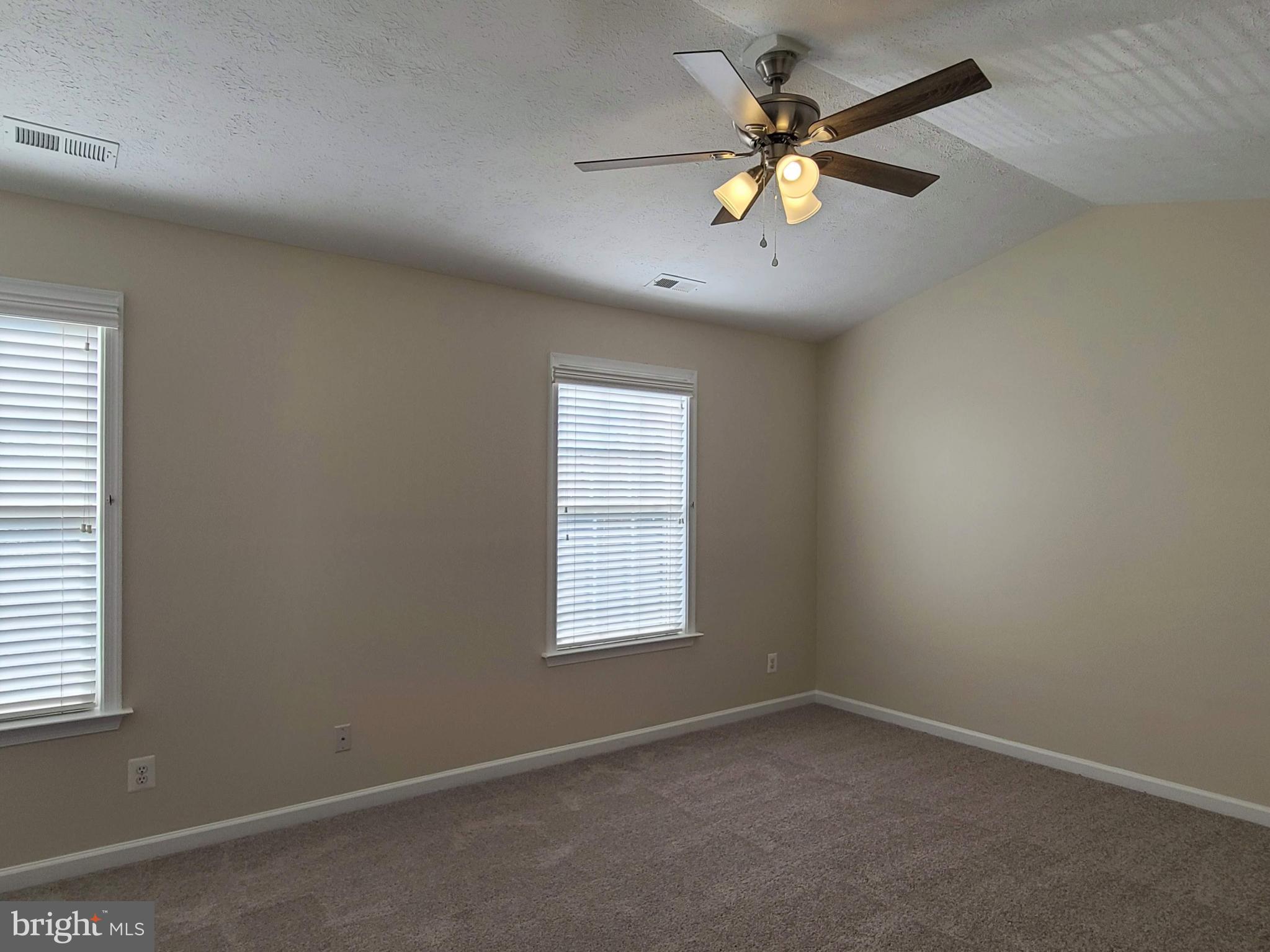 CHARLESTOWN COMMONS - Residential Lease