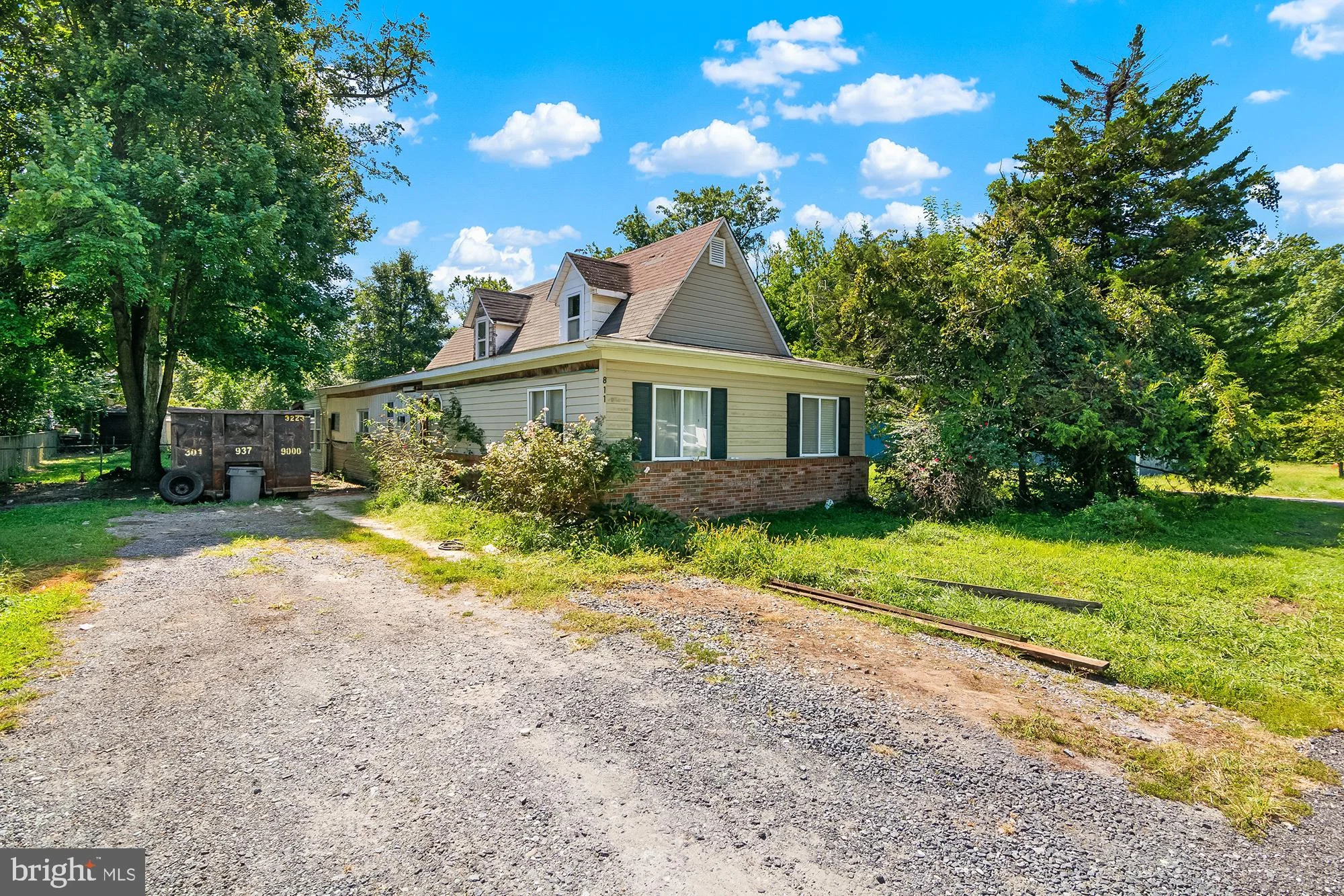 811 Cedar Avenue