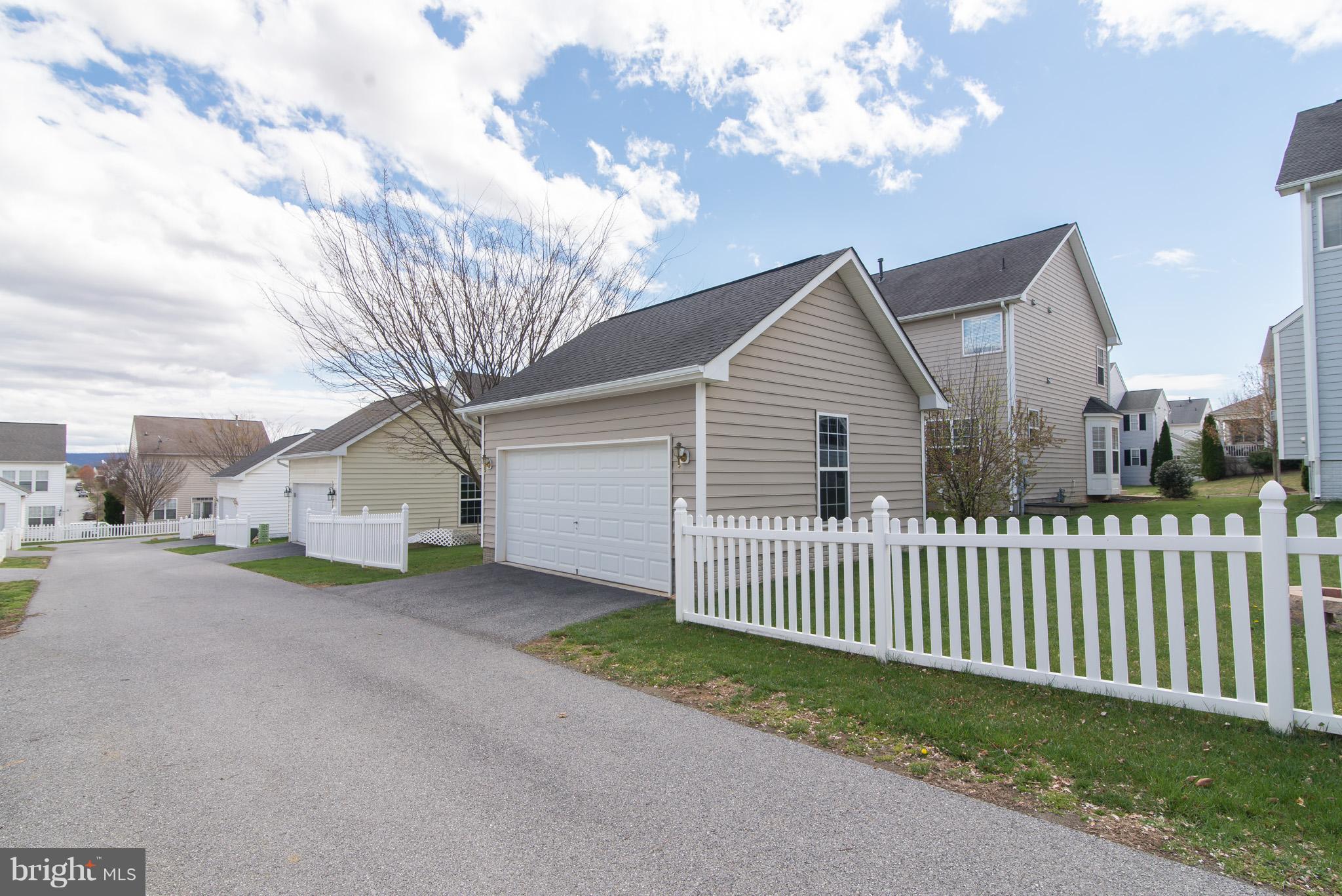 HUNTFIELD - Residential