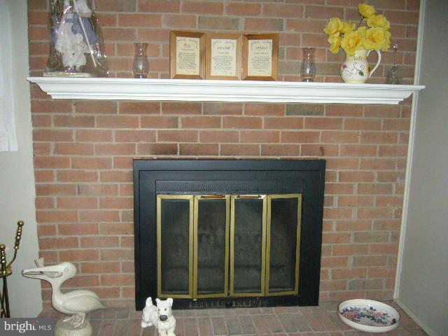 LANDMARK SQUARE - Residential