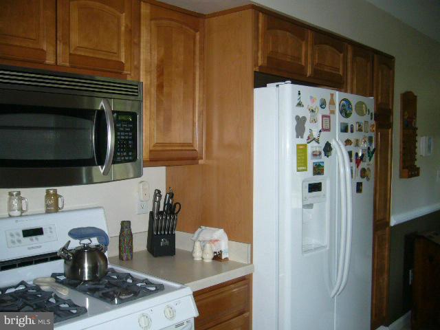 LANDMARK SQUARE - Residential