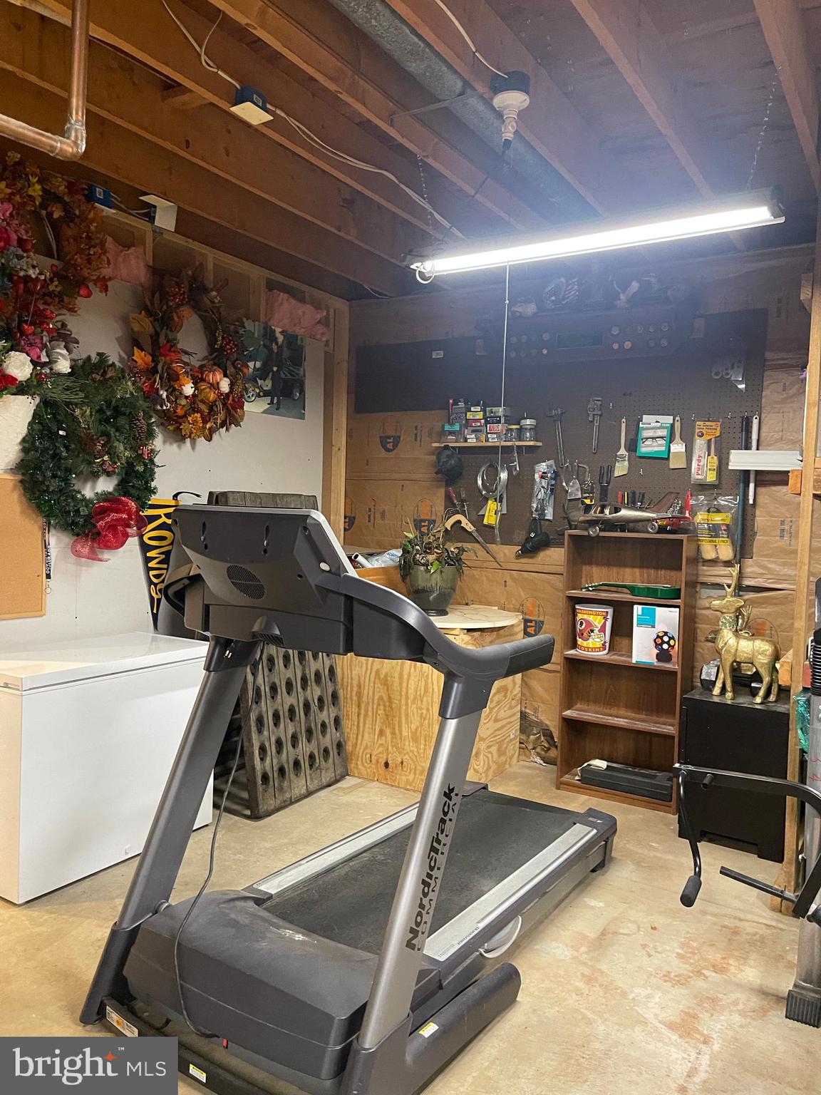 LAKE MONTCLAIR - Residential