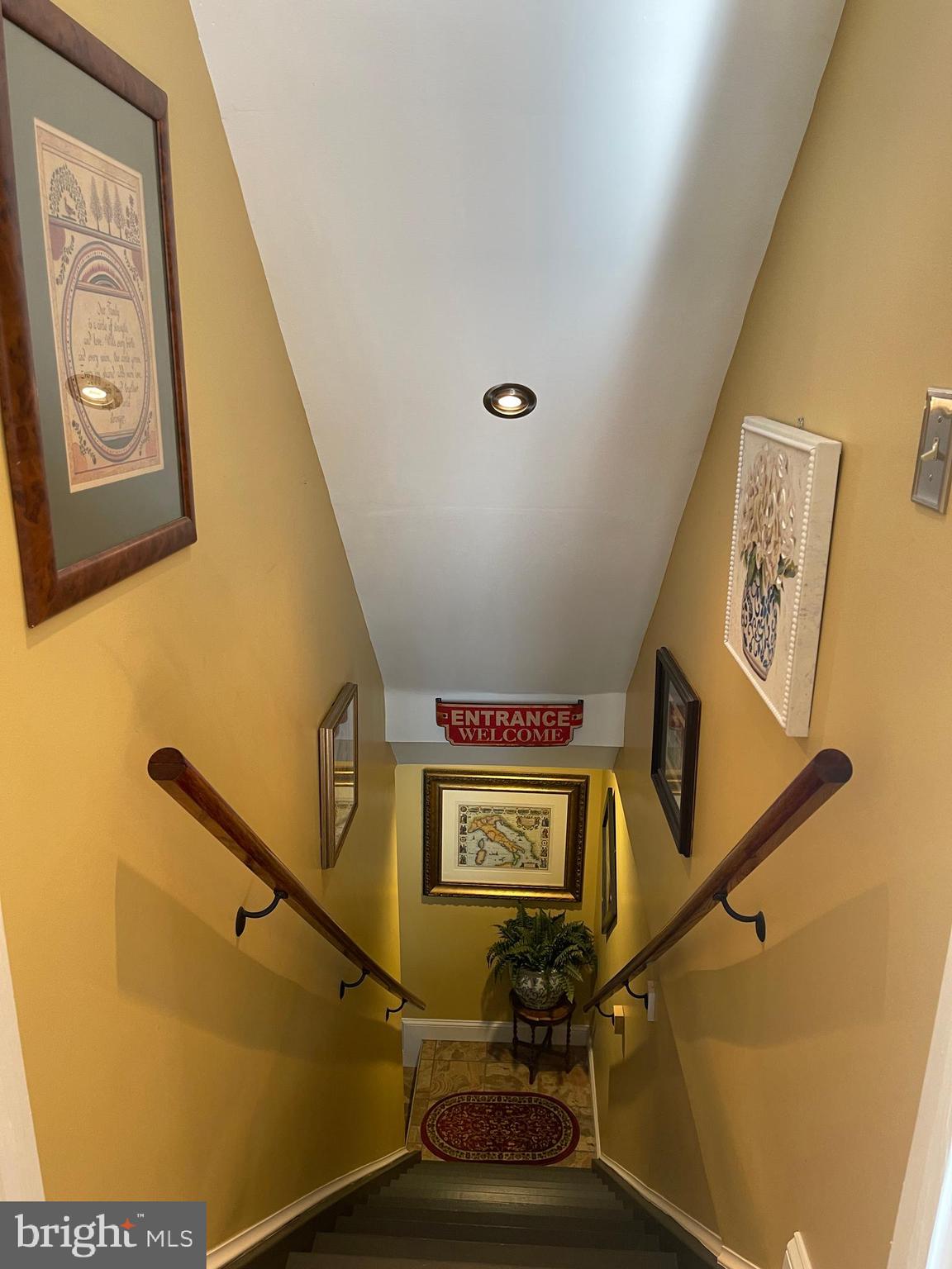 LAKE MONTCLAIR - Residential