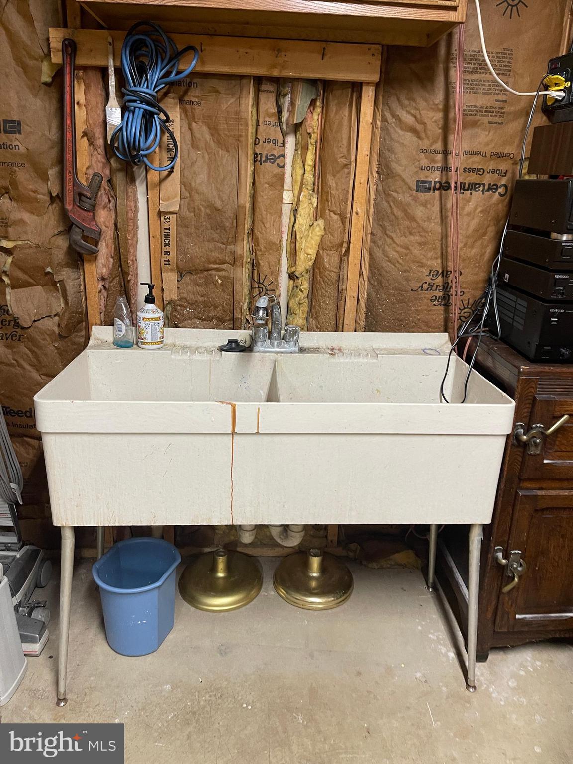 LAKE MONTCLAIR - Residential