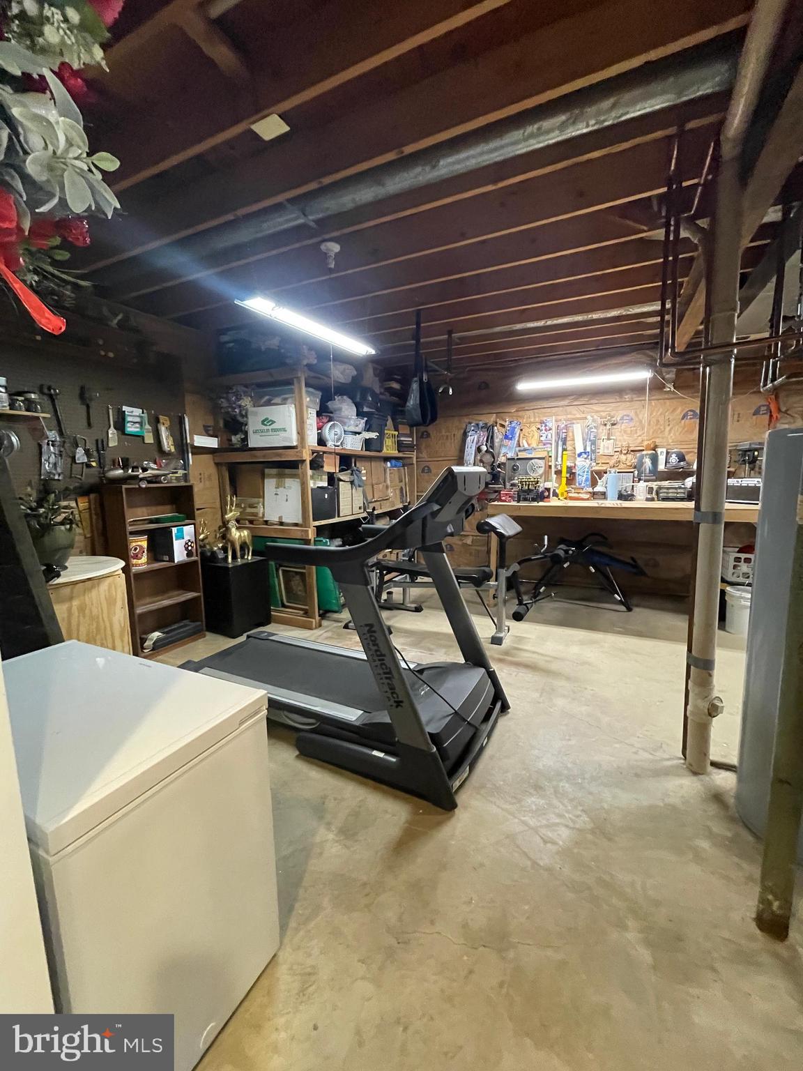 LAKE MONTCLAIR - Residential