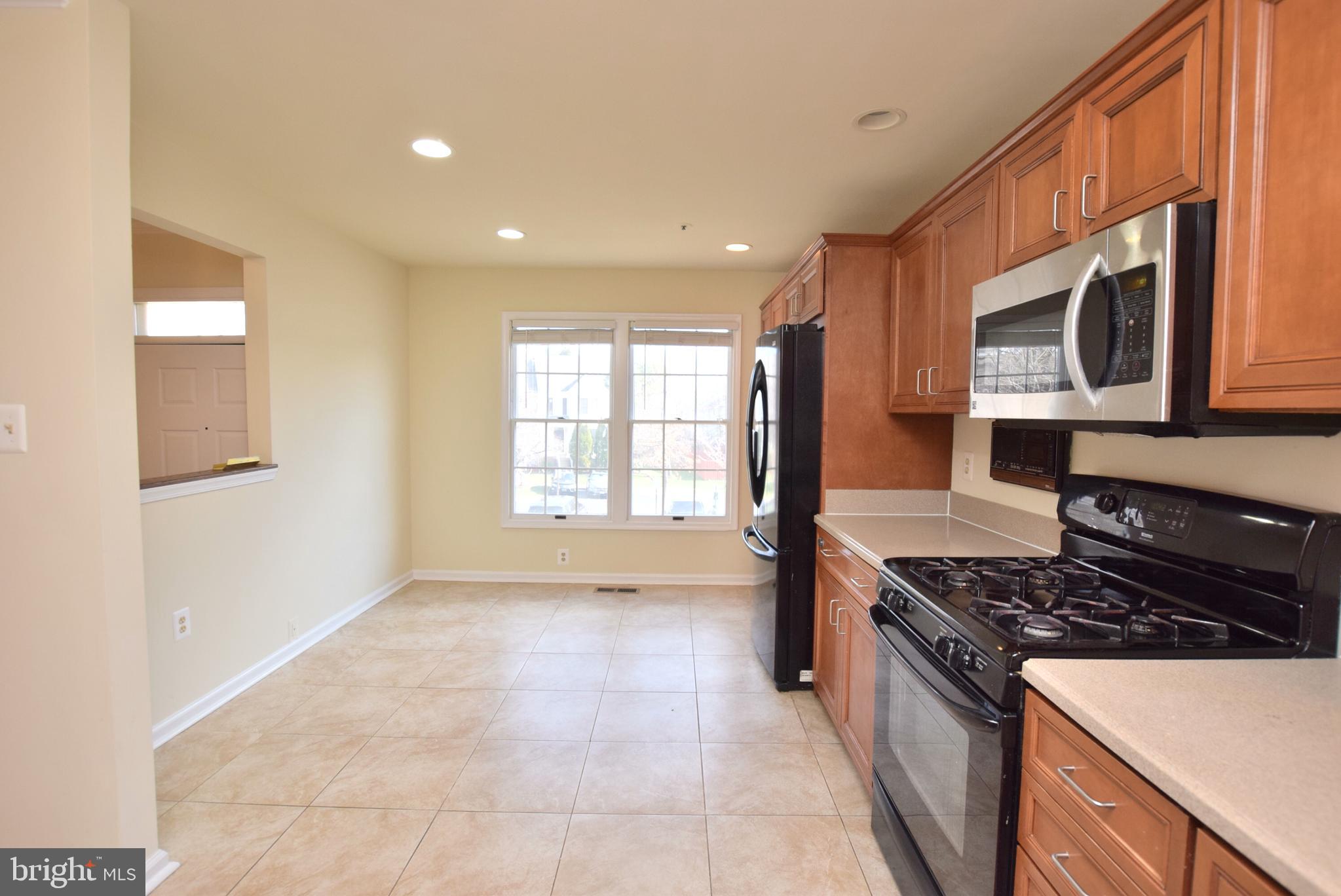 PARADISE - Residential Lease