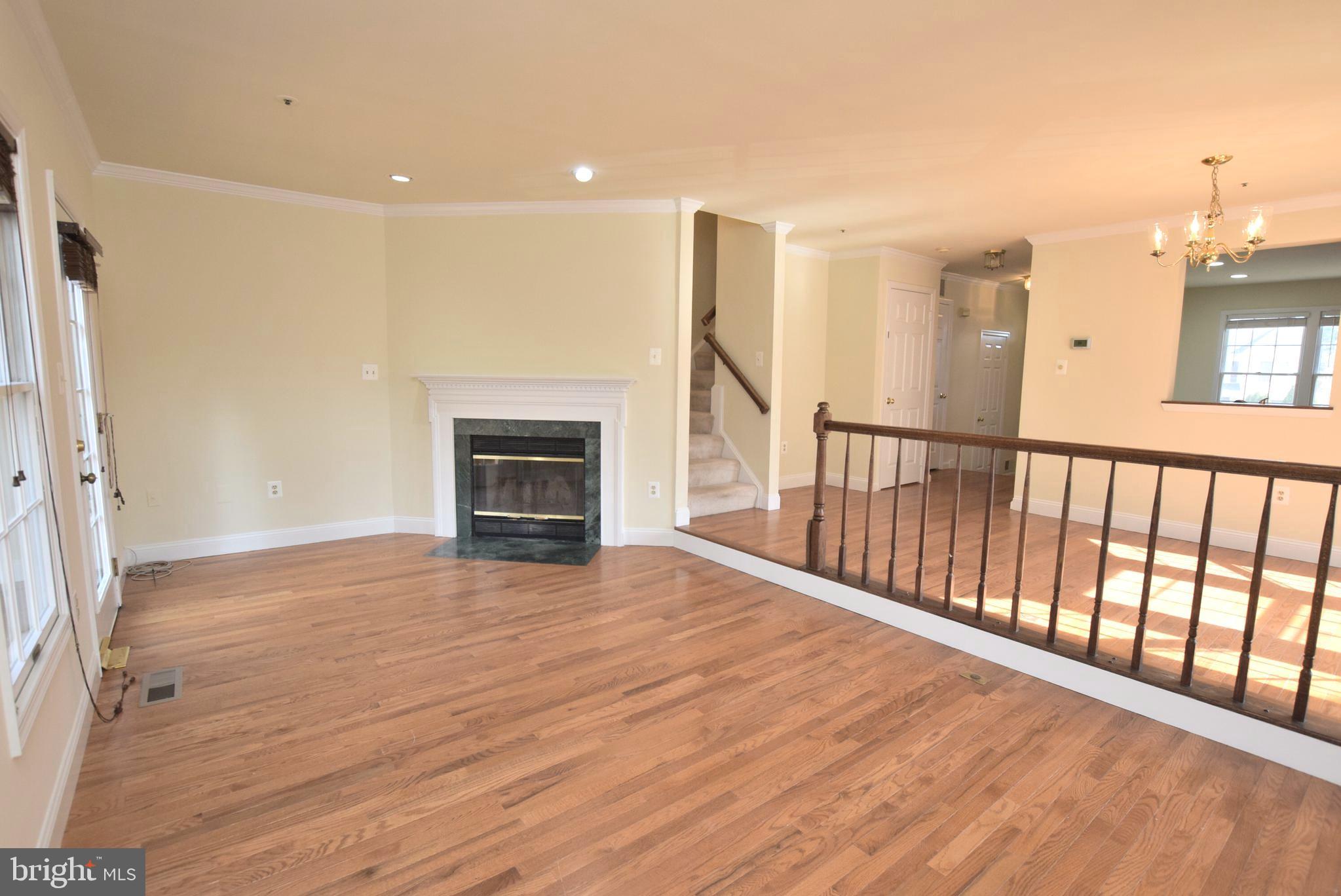 PARADISE - Residential Lease