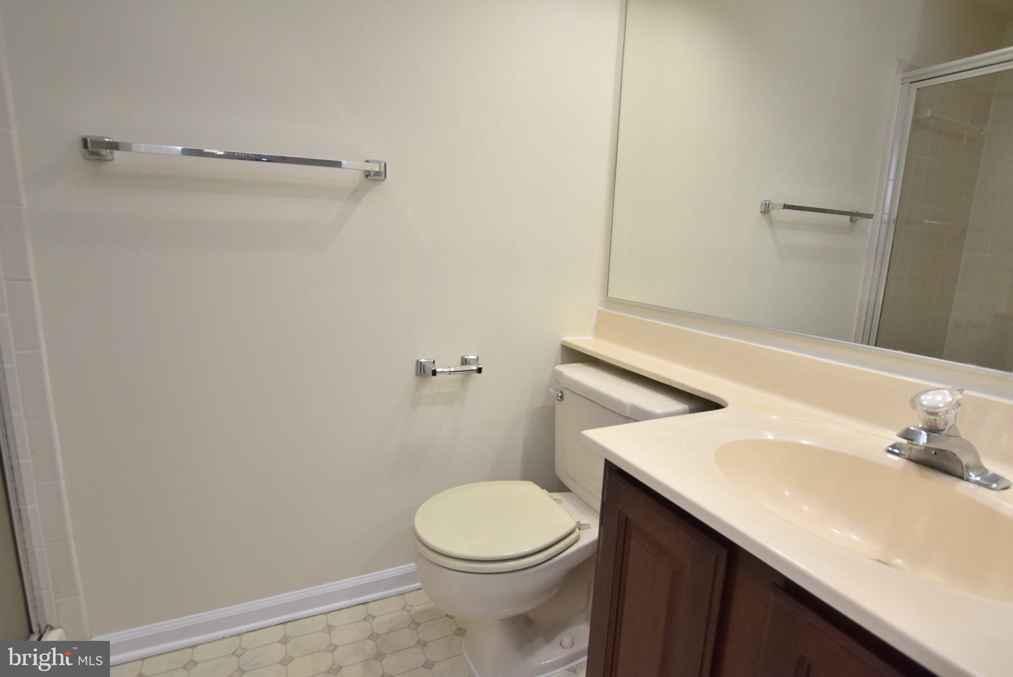 PARADISE - Residential Lease