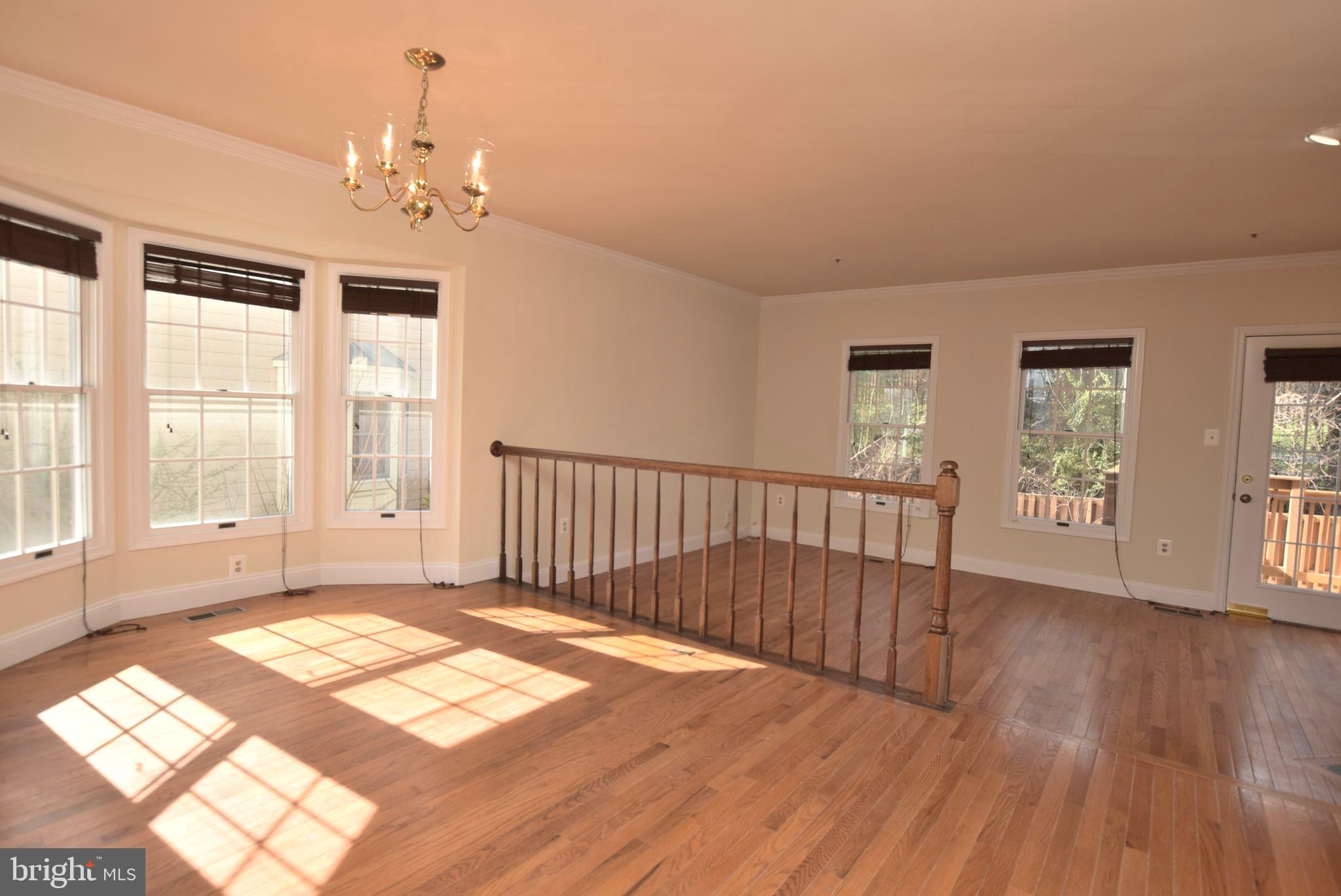 PARADISE - Residential Lease