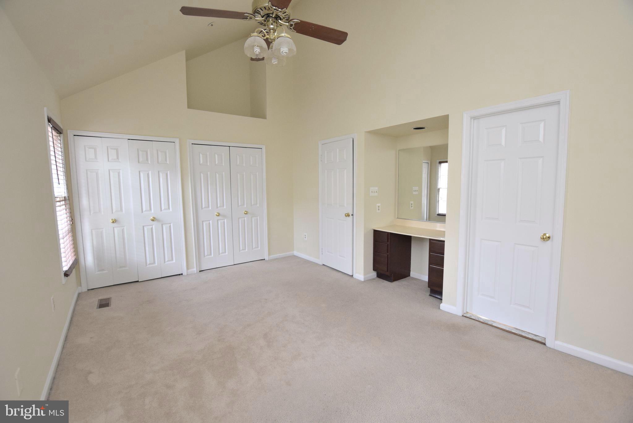 PARADISE - Residential Lease