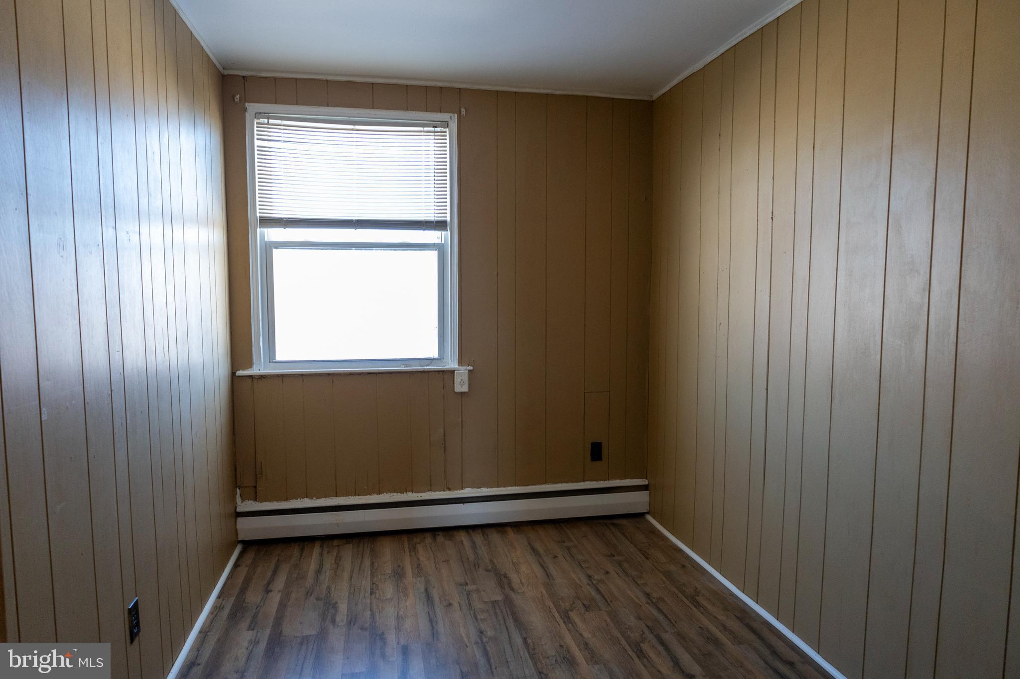 LAWNDALE - Residential