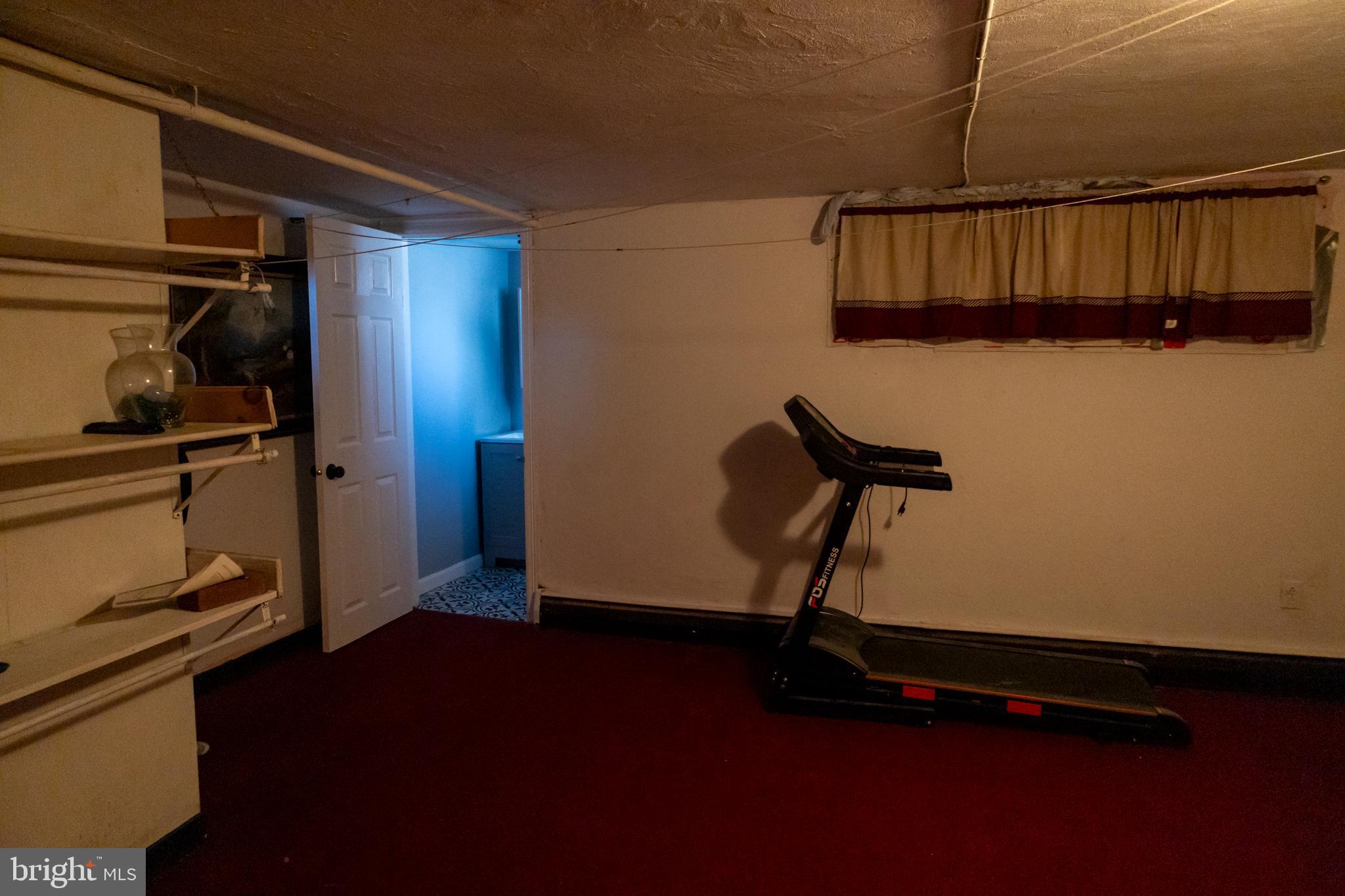 LAWNDALE - Residential