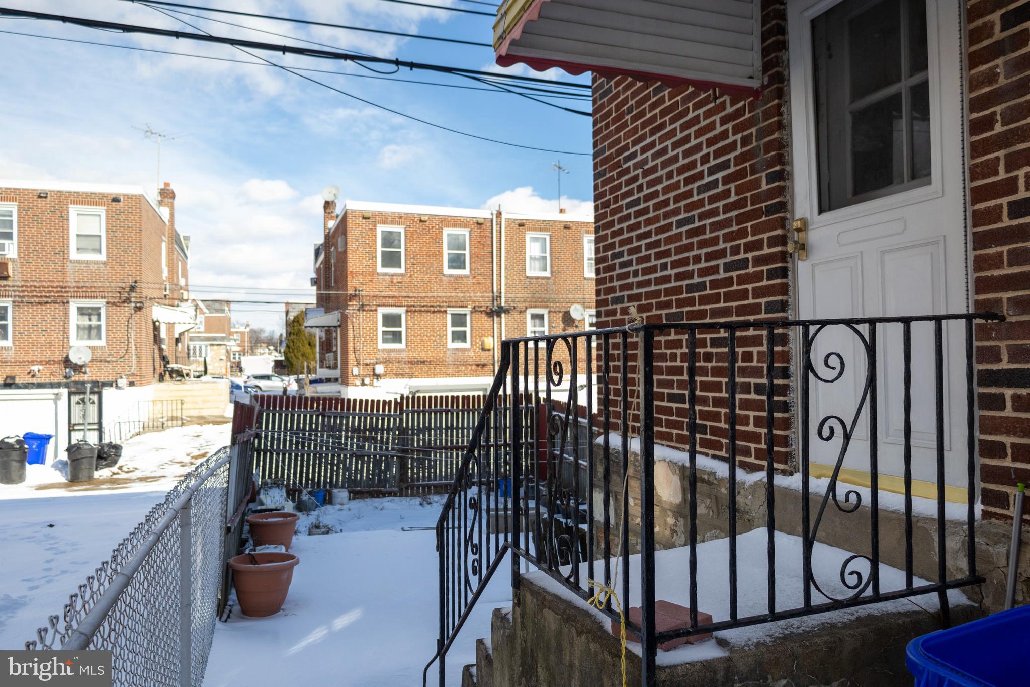 LAWNDALE - Residential