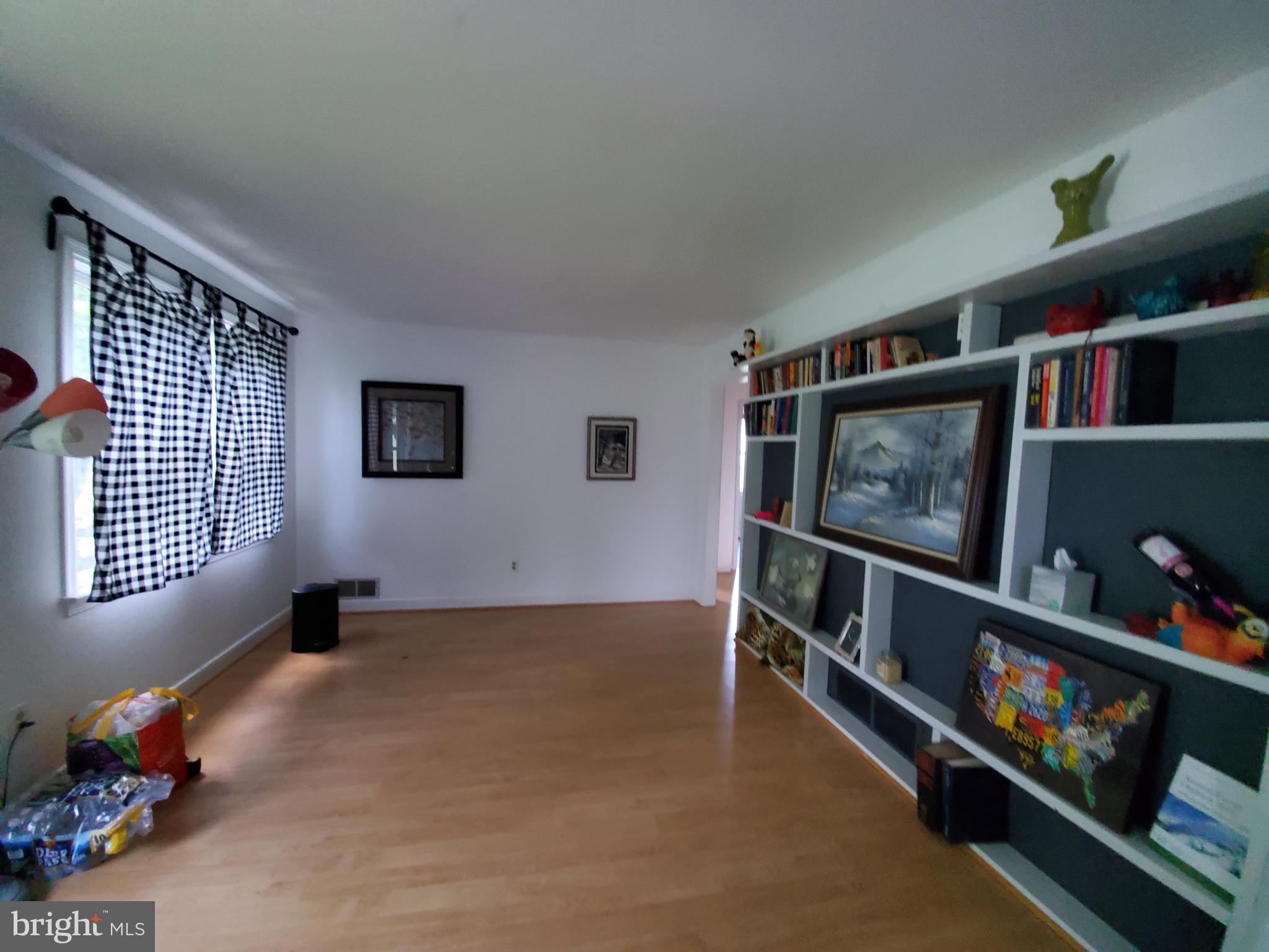 GLENMONT VILLAGE - Residential