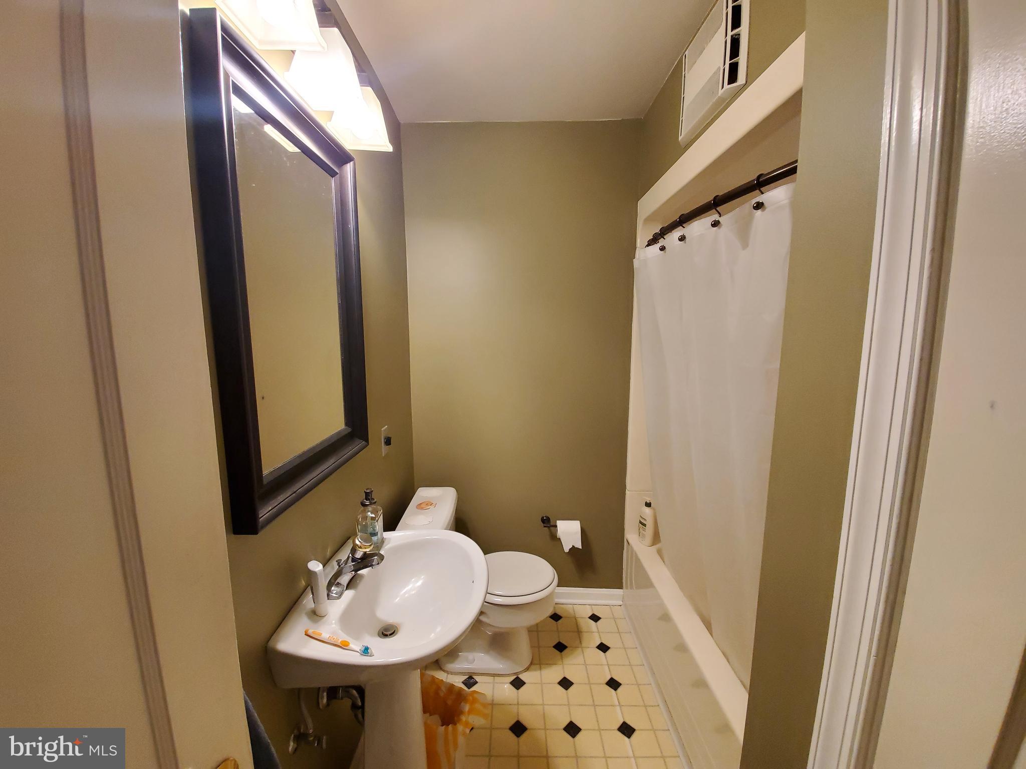 GLENMONT VILLAGE - Residential