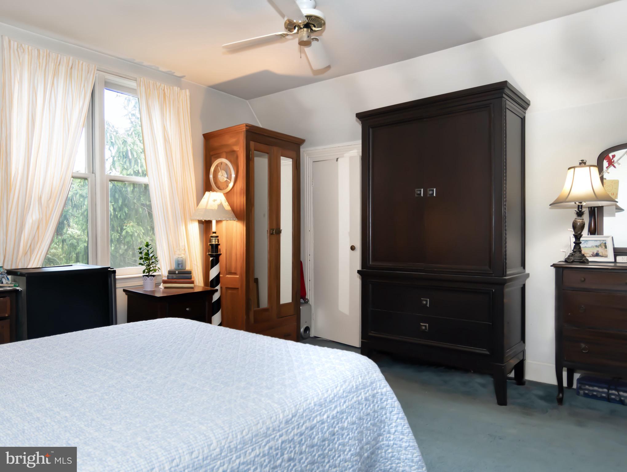 CHARLTON HEIGHTS - Residential