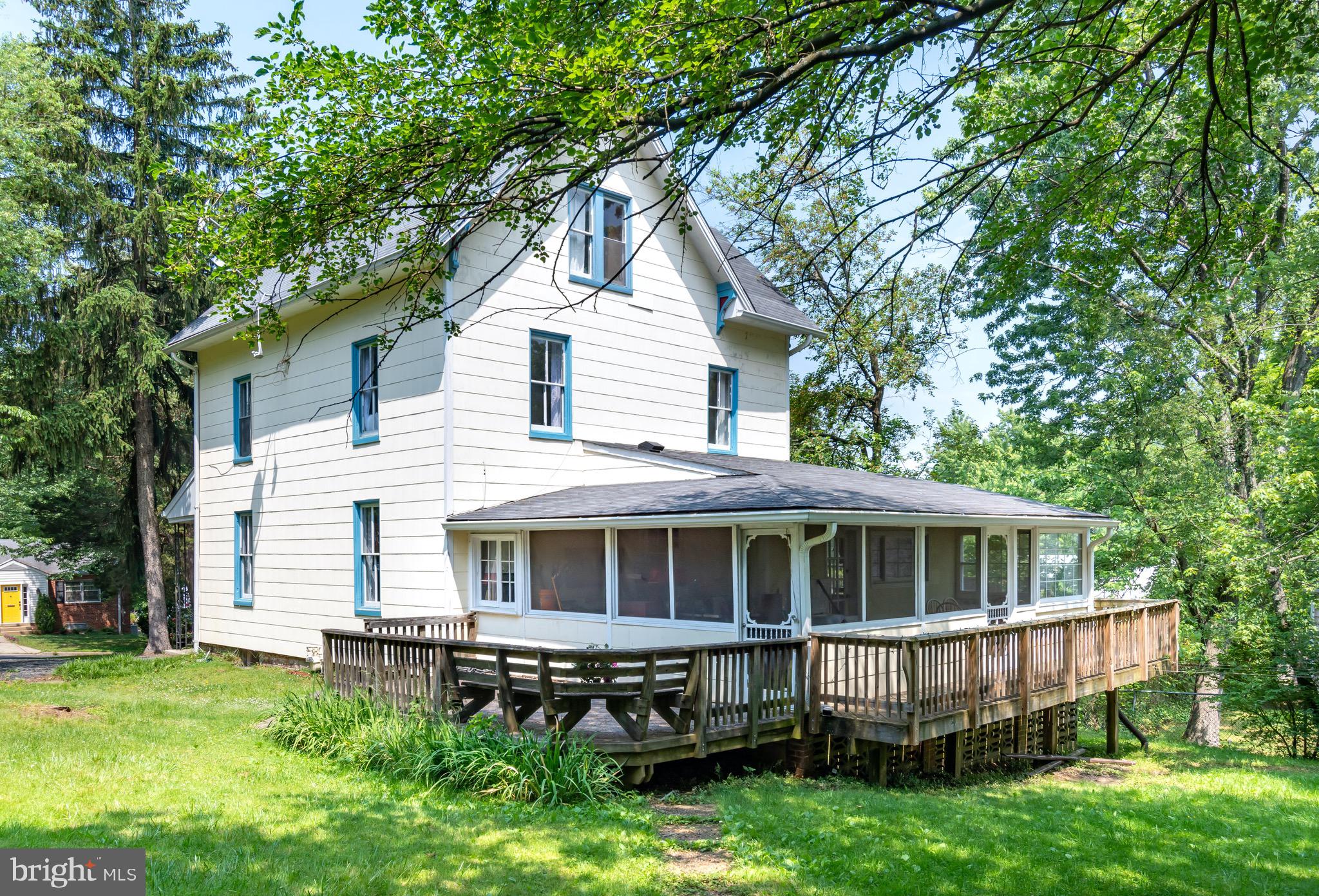 CHARLTON HEIGHTS - Residential