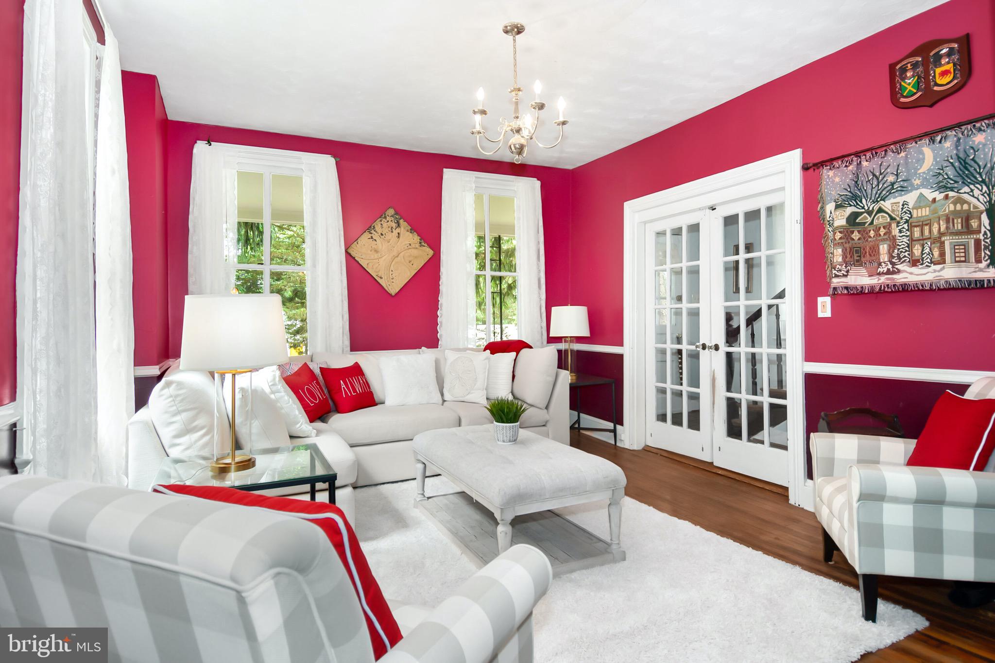 CHARLTON HEIGHTS - Residential