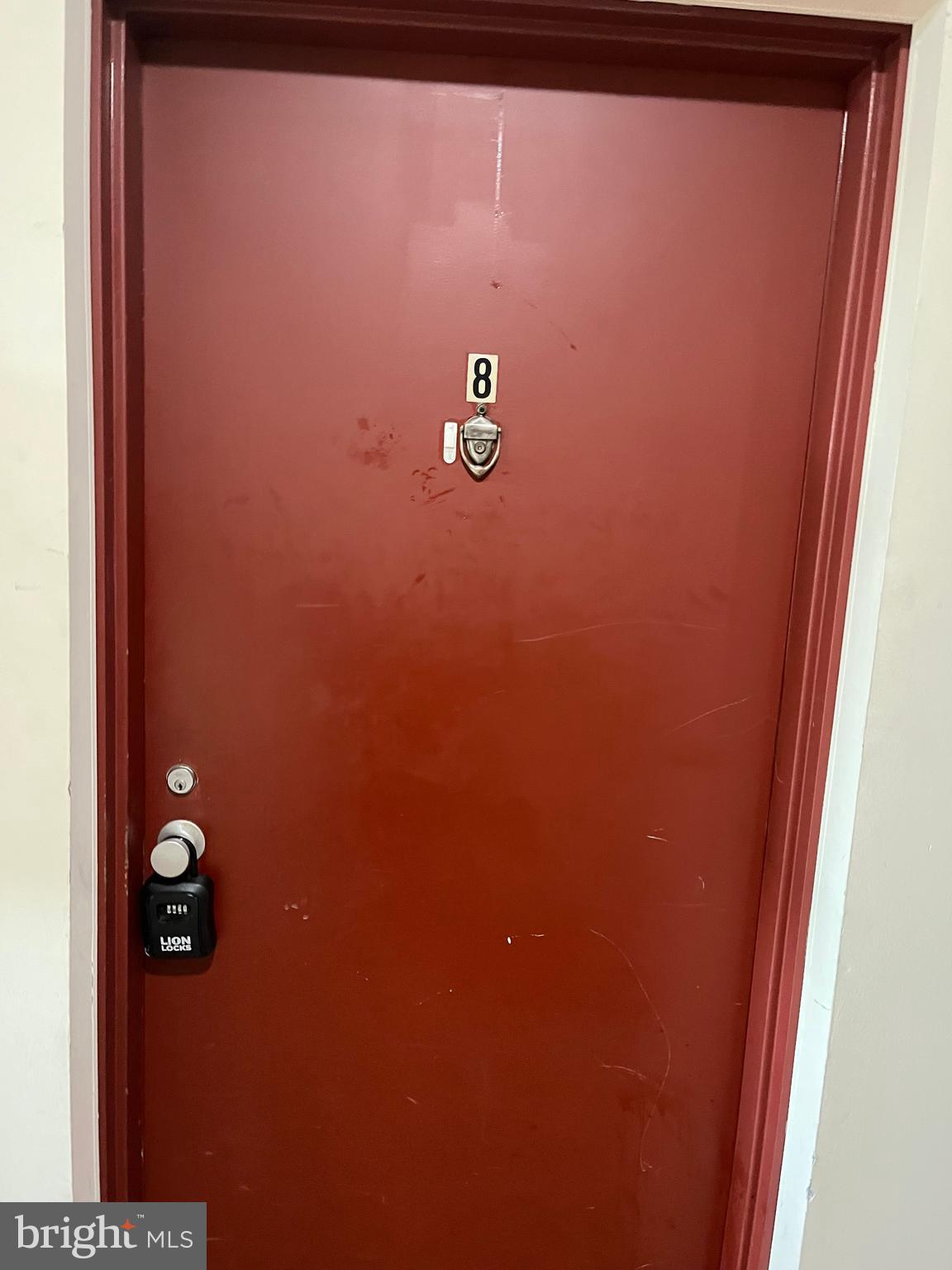 COUNTRY CLUB GREEN - Residential Lease