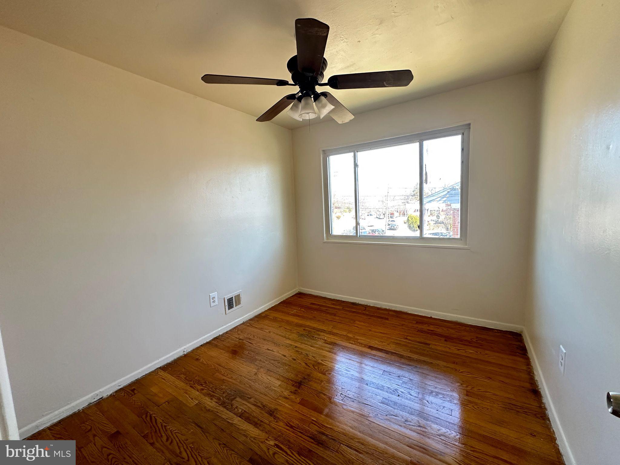 NEW HAMPSHIRE ESTATES - Residential