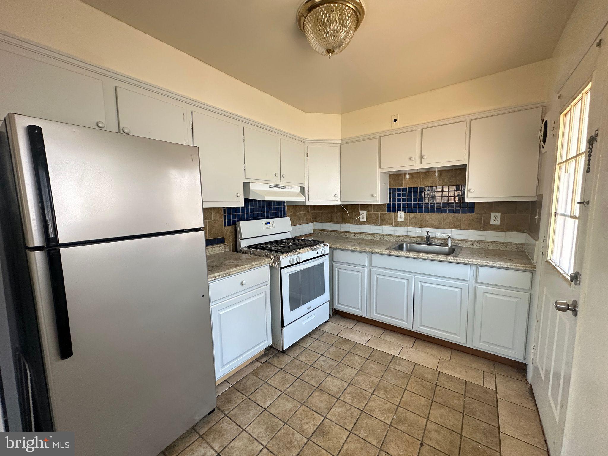 NEW HAMPSHIRE ESTATES - Residential