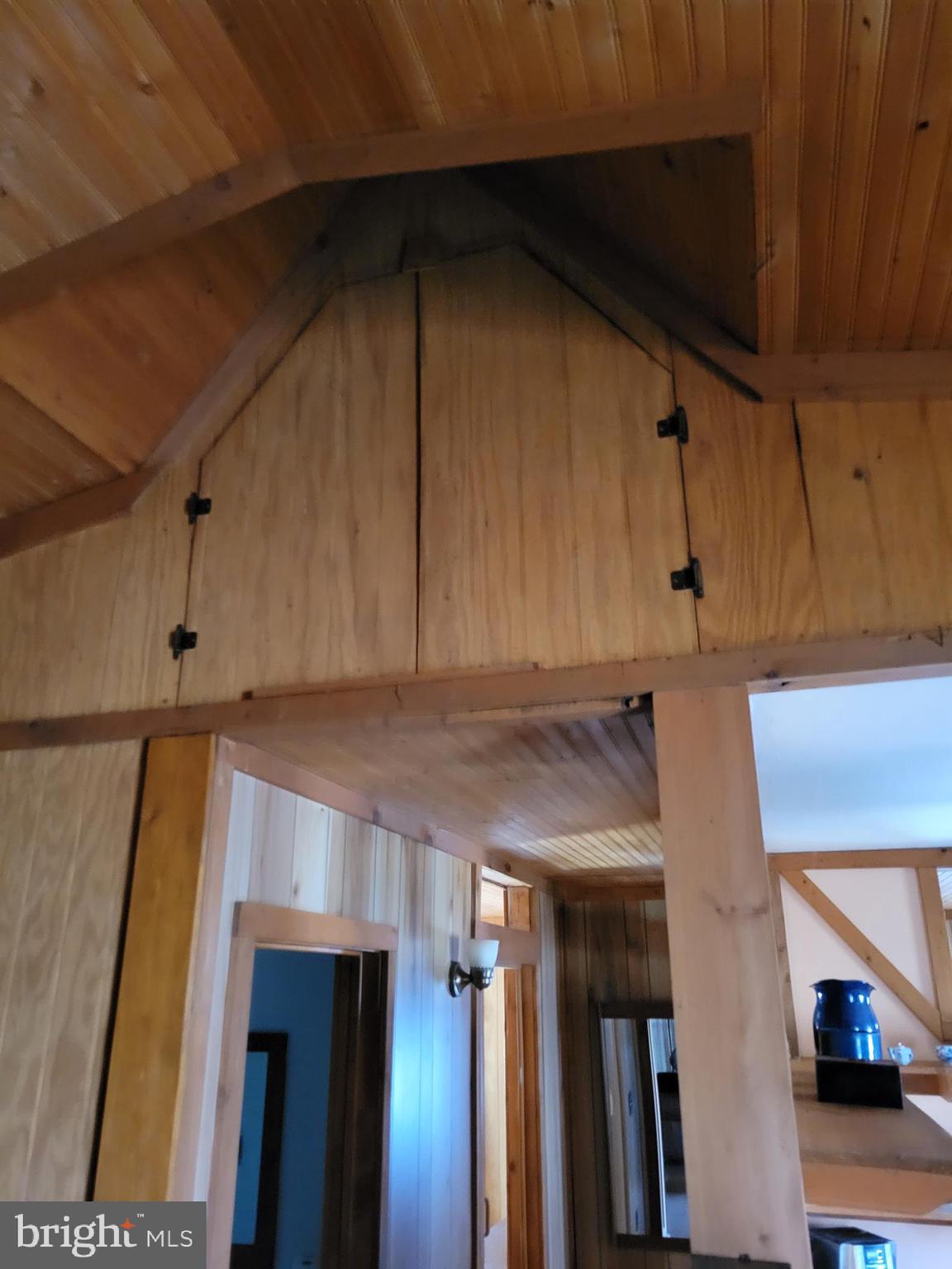 ROUSE MOUNTAIN - Residential