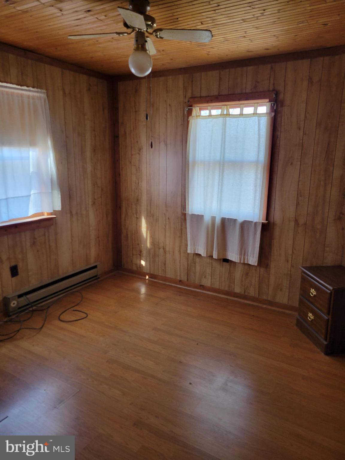 ROUSE MOUNTAIN - Residential